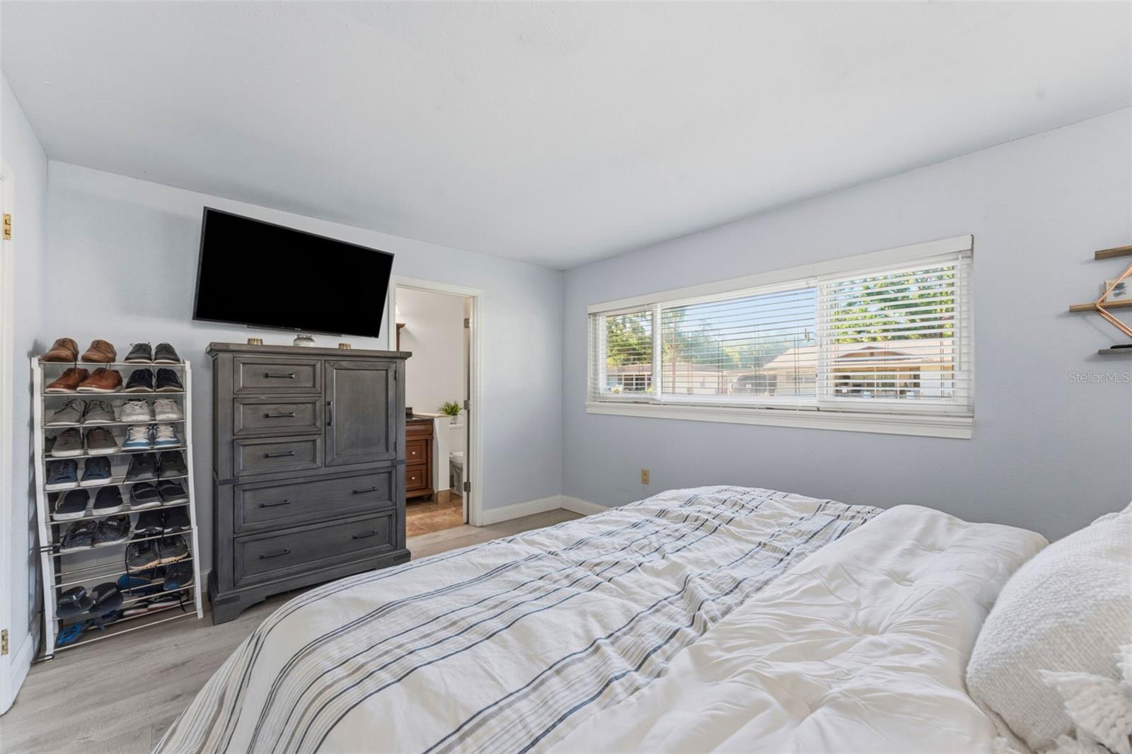 910 LINWOOD TER, LUTZ, FL, 33549