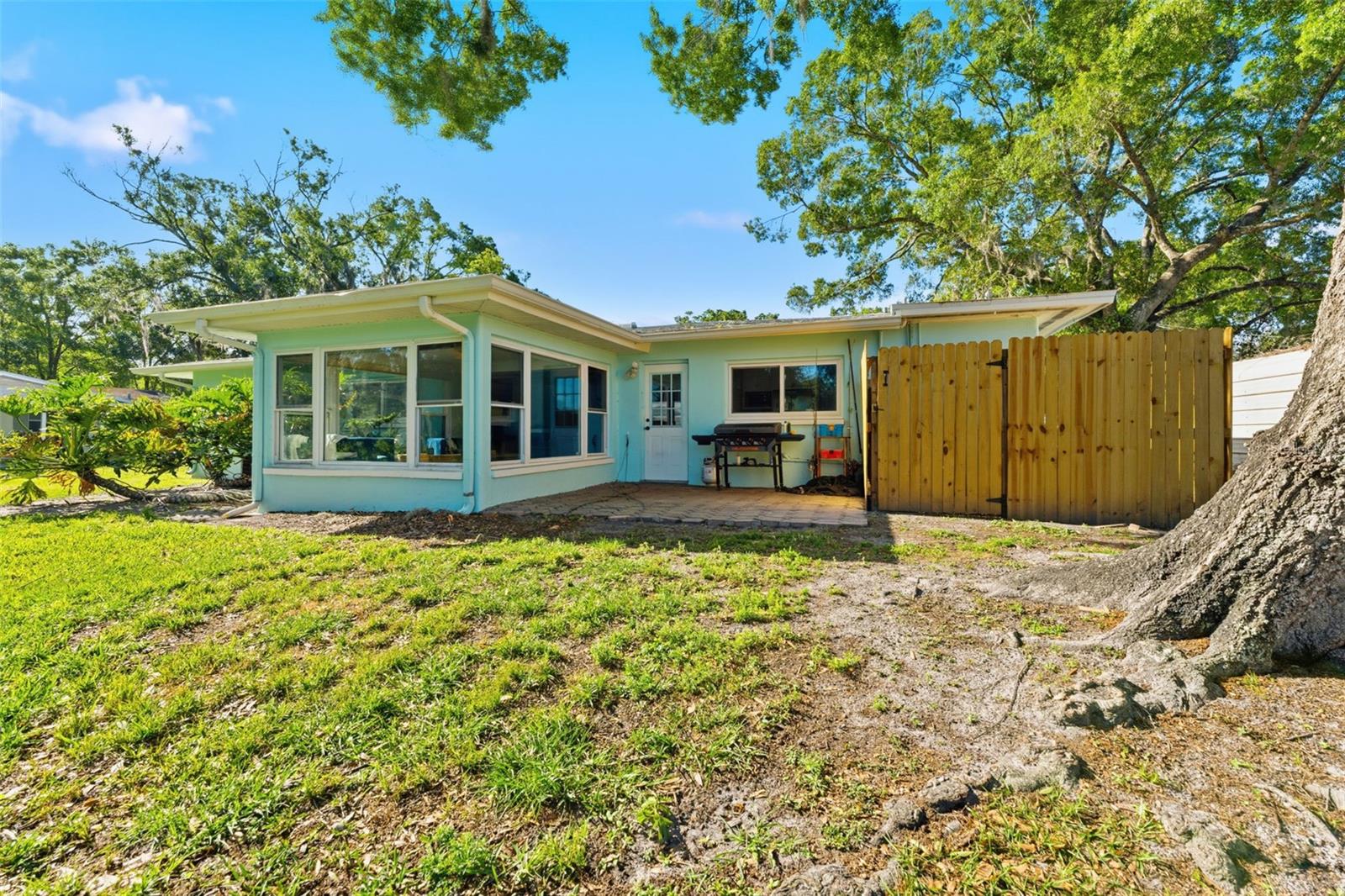 910 LINWOOD TER, LUTZ, FL, 33549