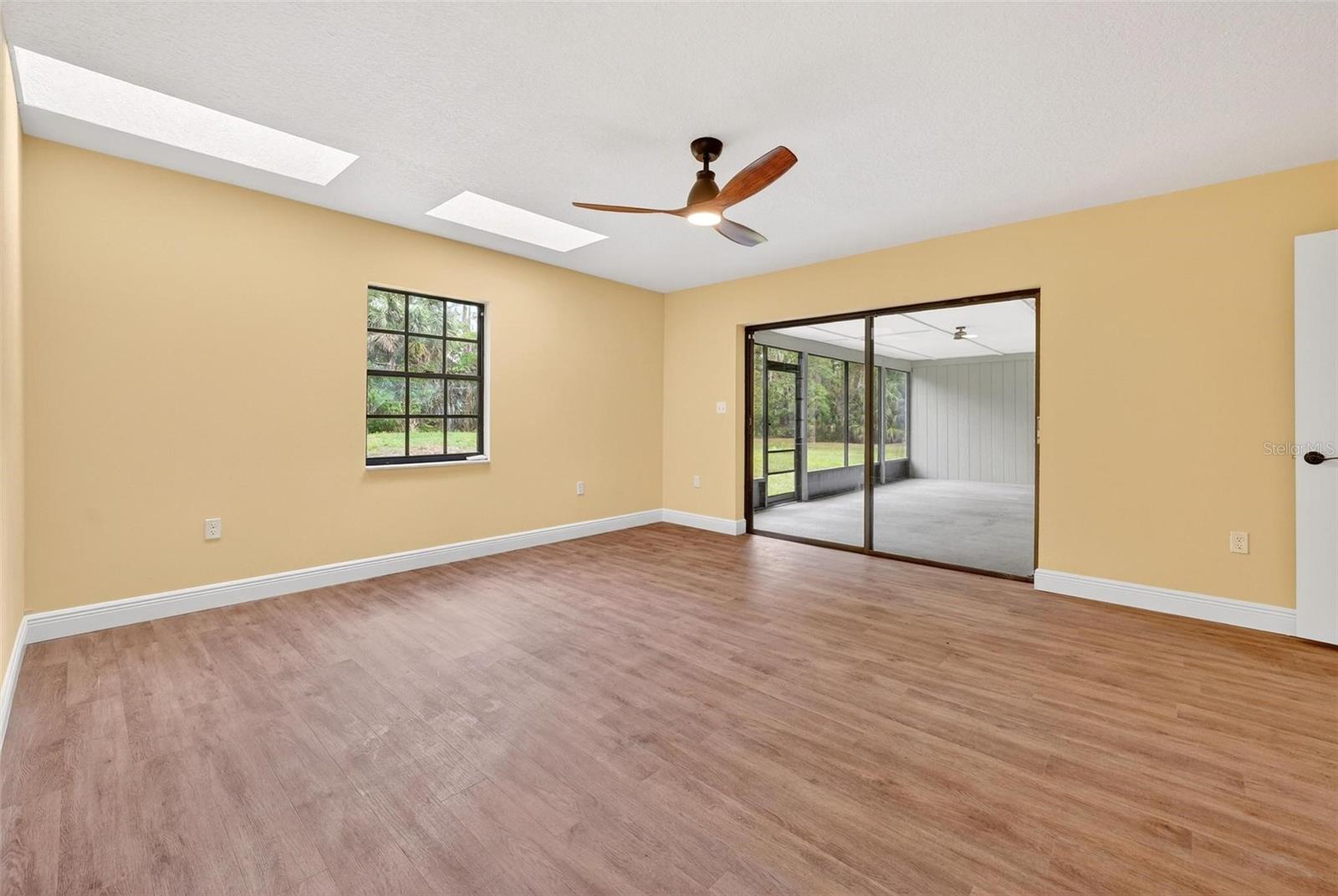 2200 RETREAT RD, GENEVA, FL, 32732