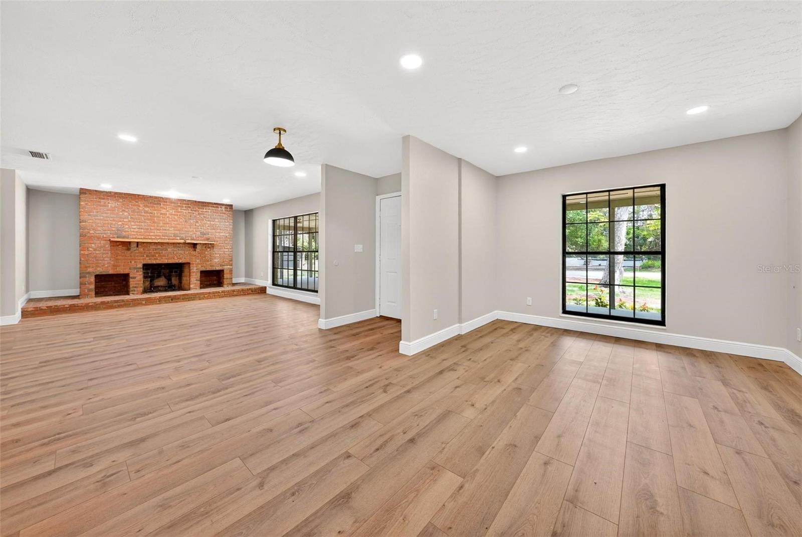 2200 RETREAT RD, GENEVA, FL, 32732