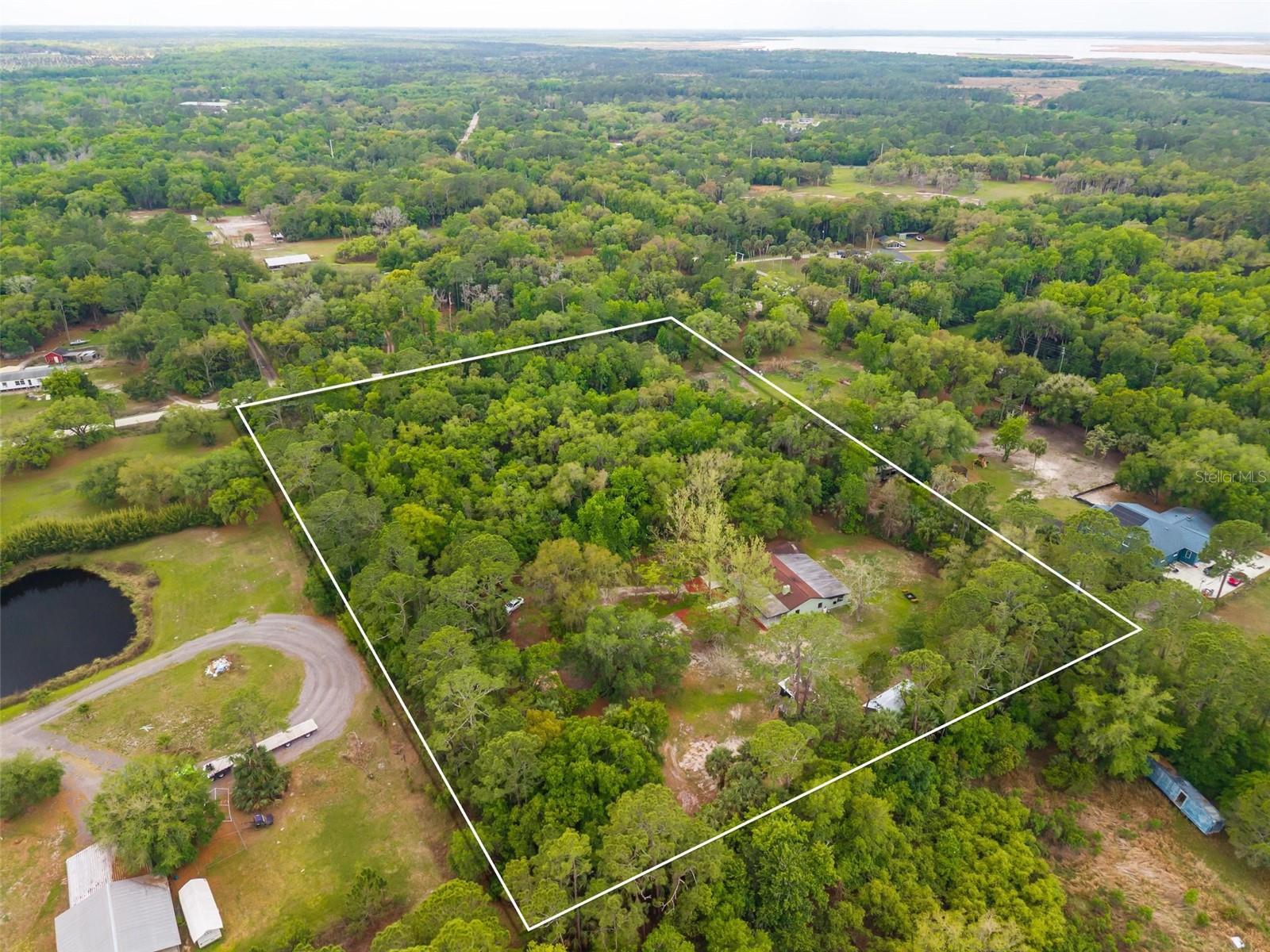 2200 RETREAT RD, GENEVA, FL, 32732
