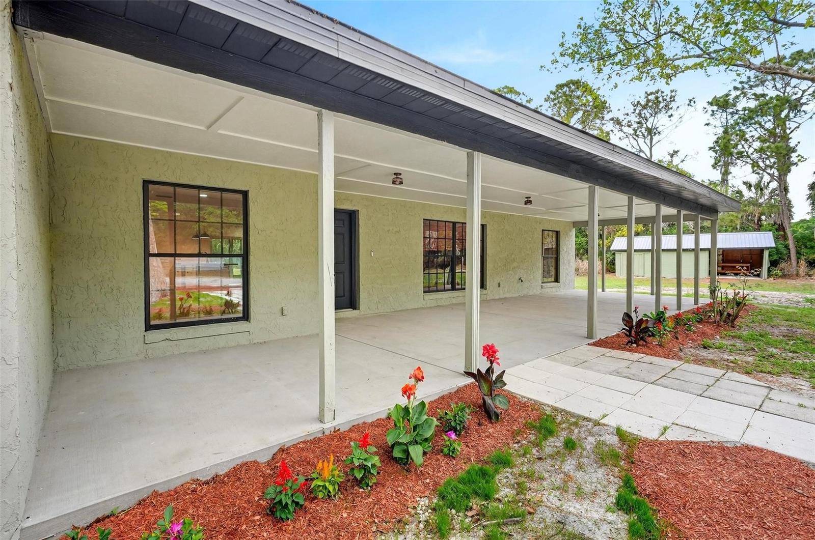 2200 RETREAT RD, GENEVA, FL, 32732