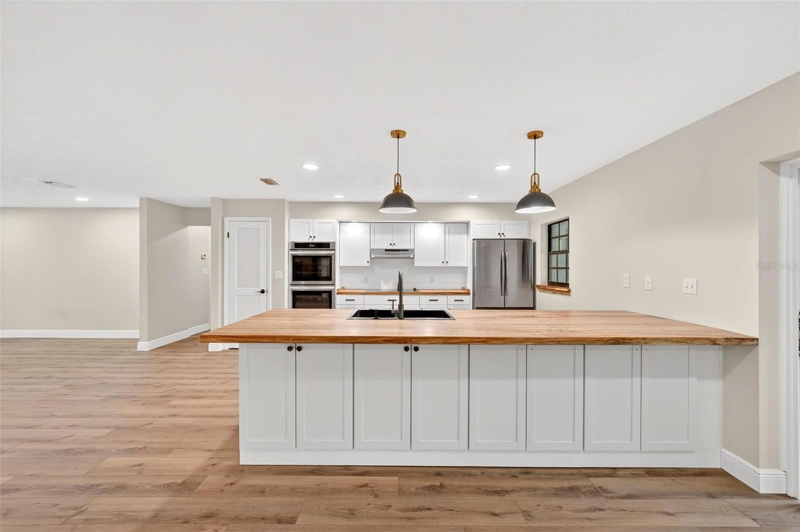 2200 RETREAT RD, GENEVA, FL, 32732