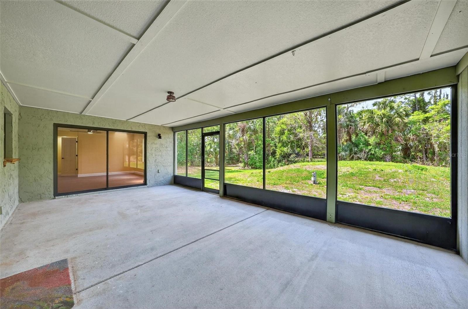 2200 RETREAT RD, GENEVA, FL, 32732