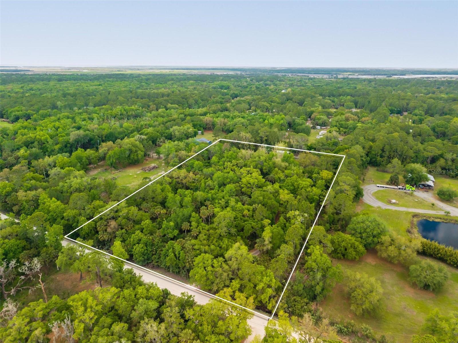 2200 RETREAT RD, GENEVA, FL, 32732