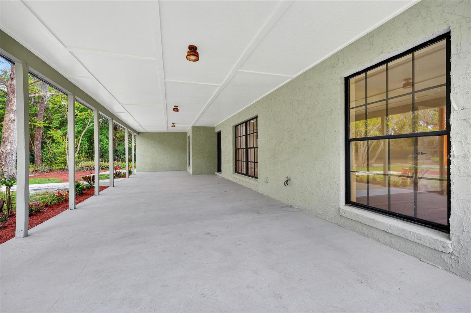 2200 RETREAT RD, GENEVA, FL, 32732