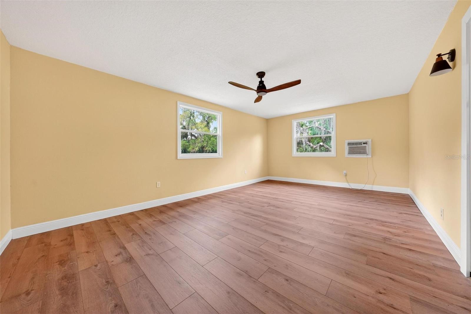 2200 RETREAT RD, GENEVA, FL, 32732