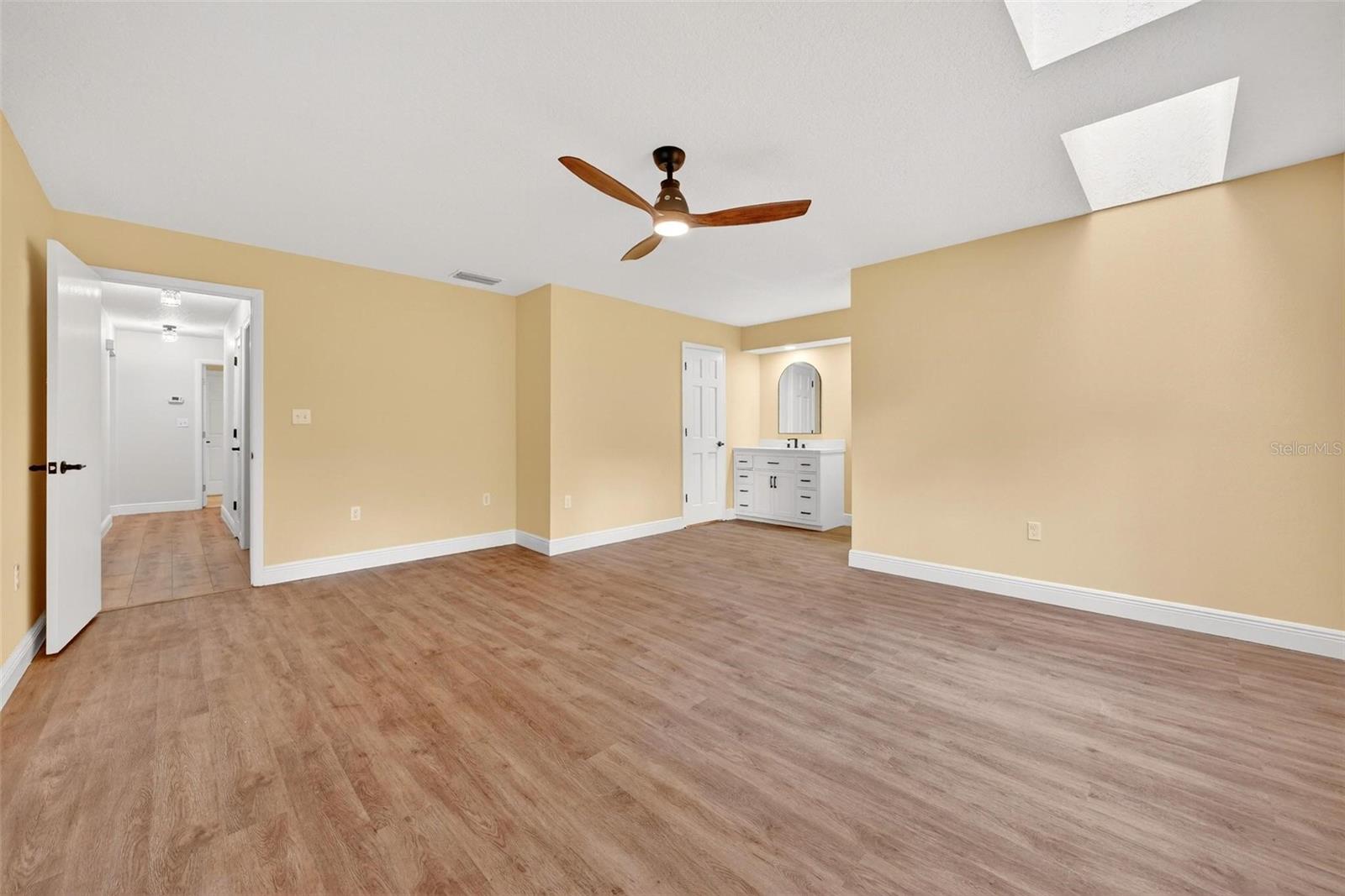 2200 RETREAT RD, GENEVA, FL, 32732