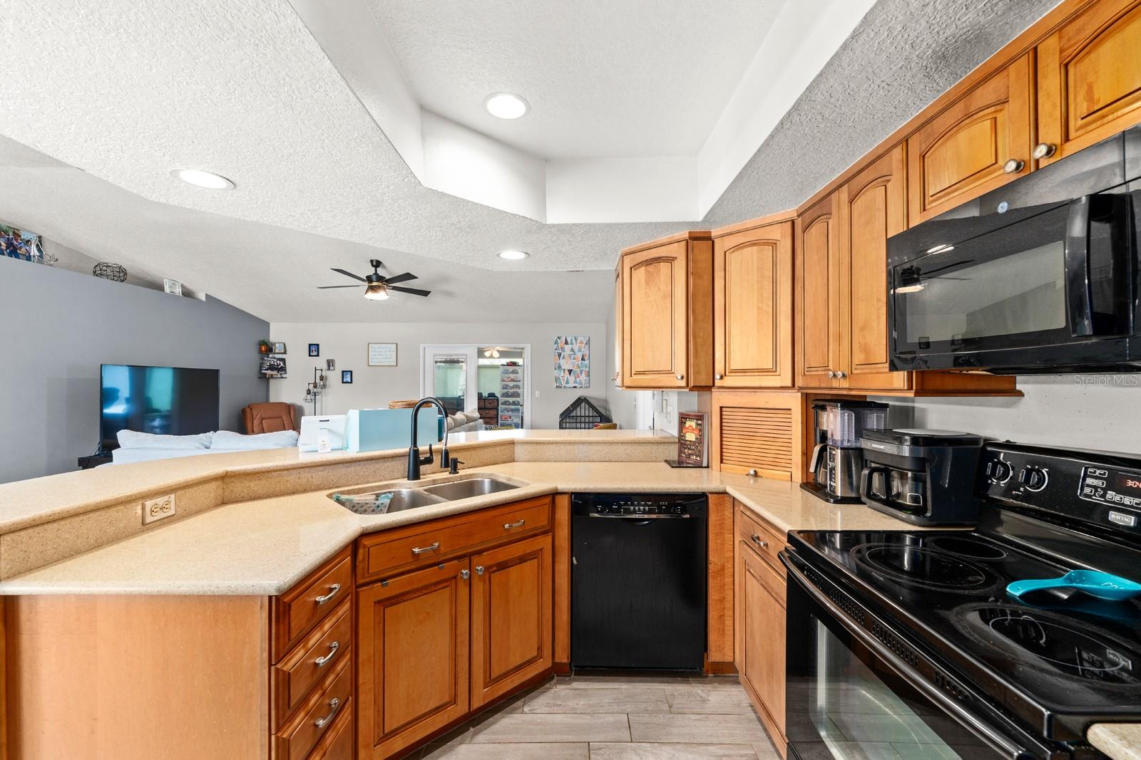 1916 CLOVERDALE CT, LUTZ, FL, 33549