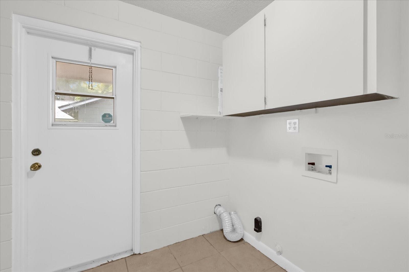8407 ROANNE DR, ORLANDO, FL, 32817