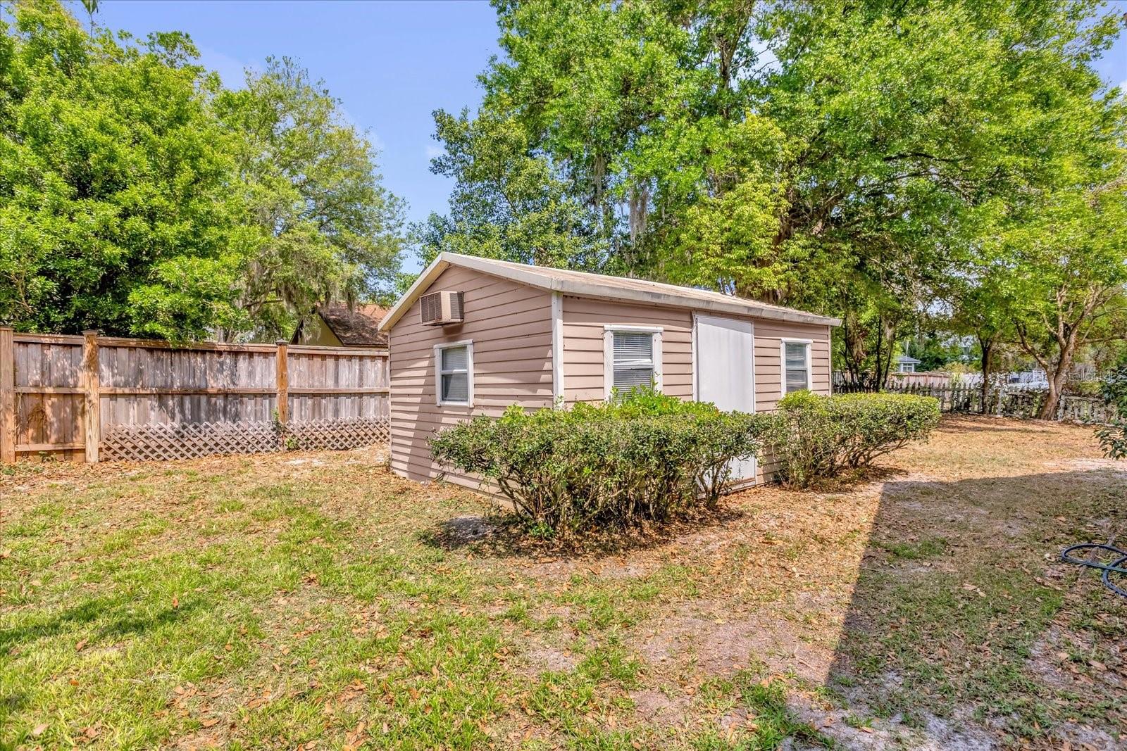 8407 ROANNE DR, ORLANDO, FL, 32817