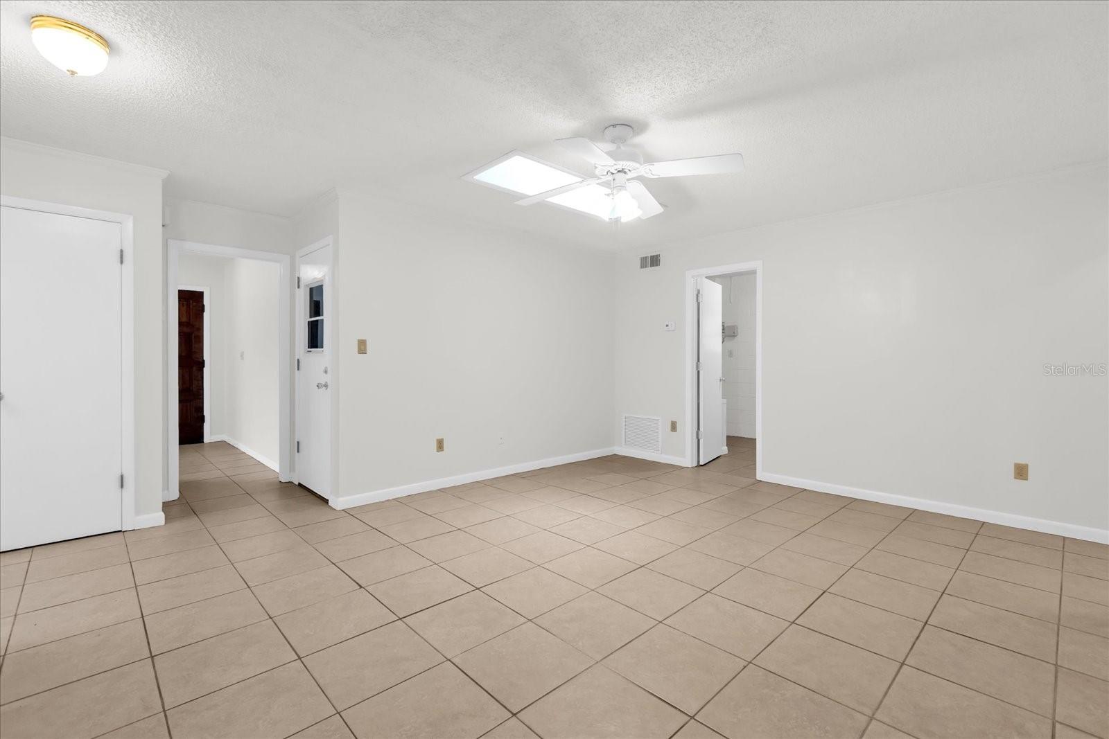 8407 ROANNE DR, ORLANDO, FL, 32817