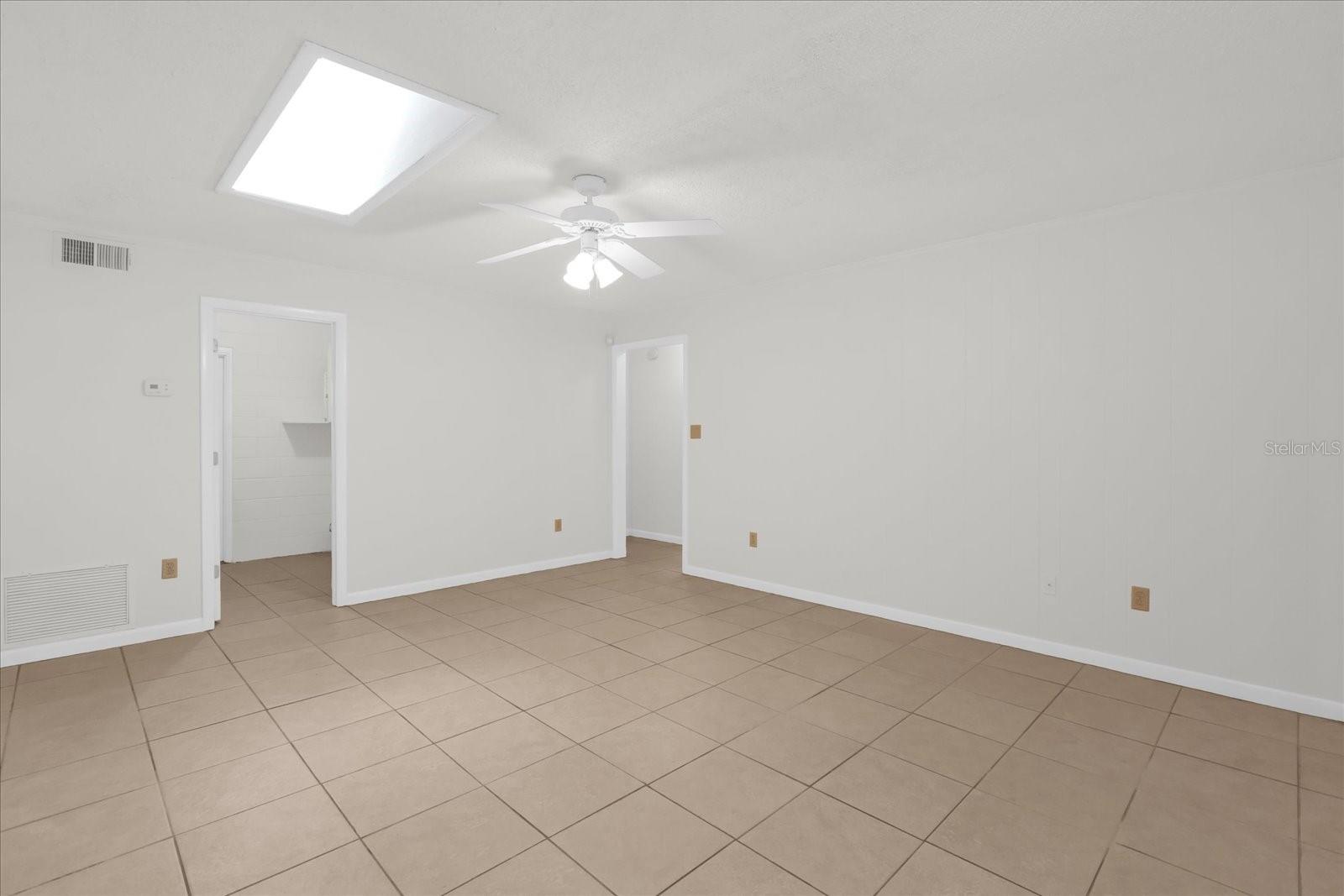8407 ROANNE DR, ORLANDO, FL, 32817