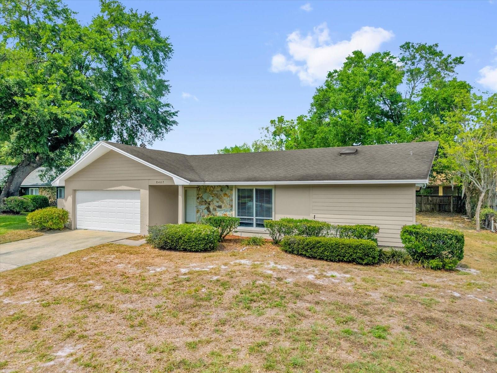 8407 ROANNE DR, ORLANDO, FL, 32817