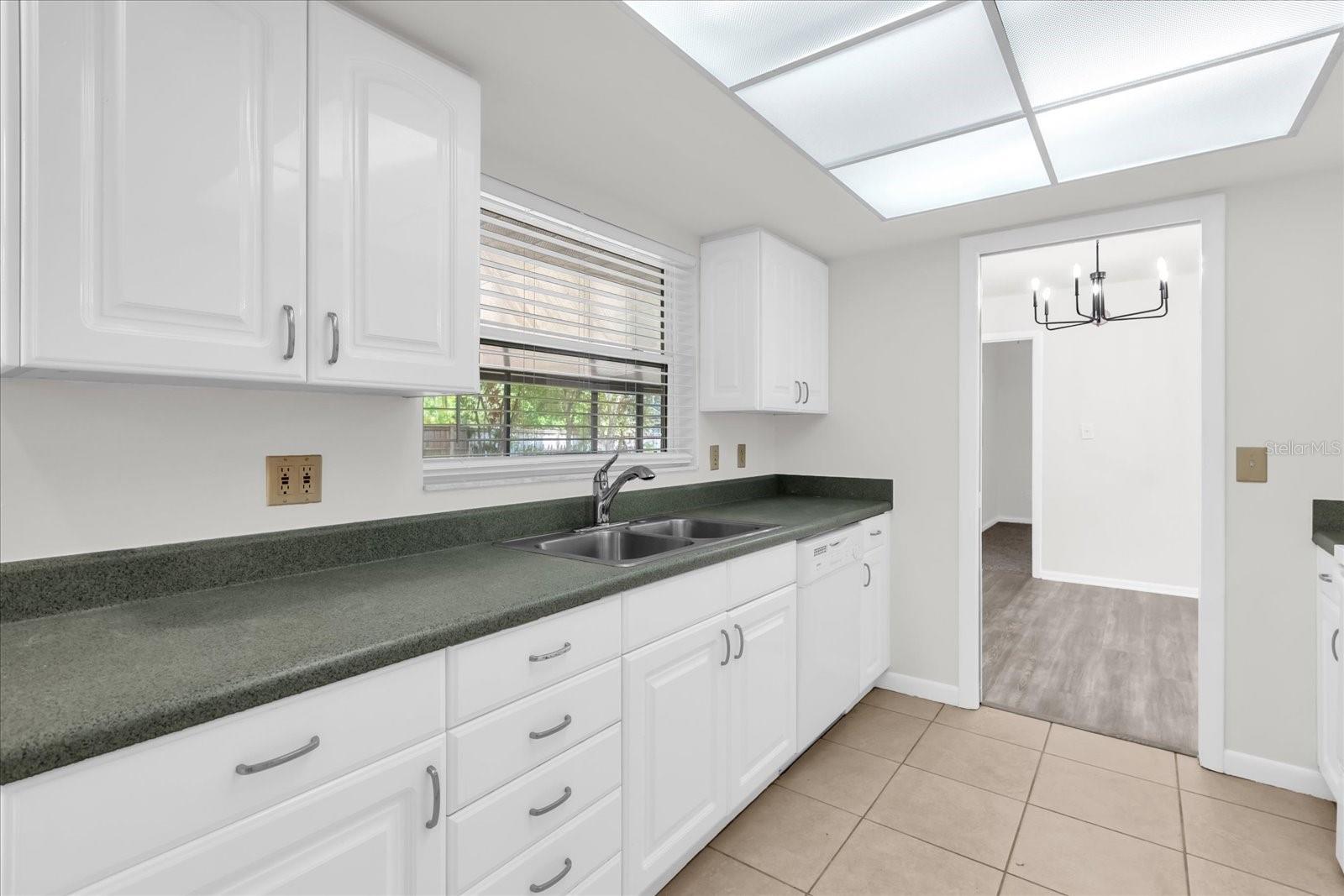 8407 ROANNE DR, ORLANDO, FL, 32817