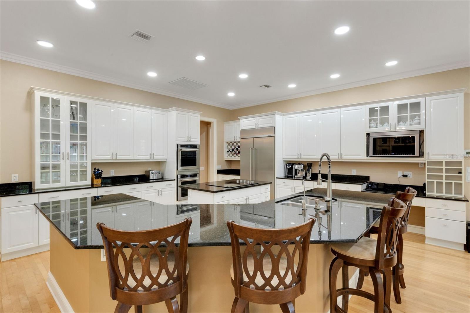 2984 JEFF MYERS CIR, SARASOTA, FL, 34240