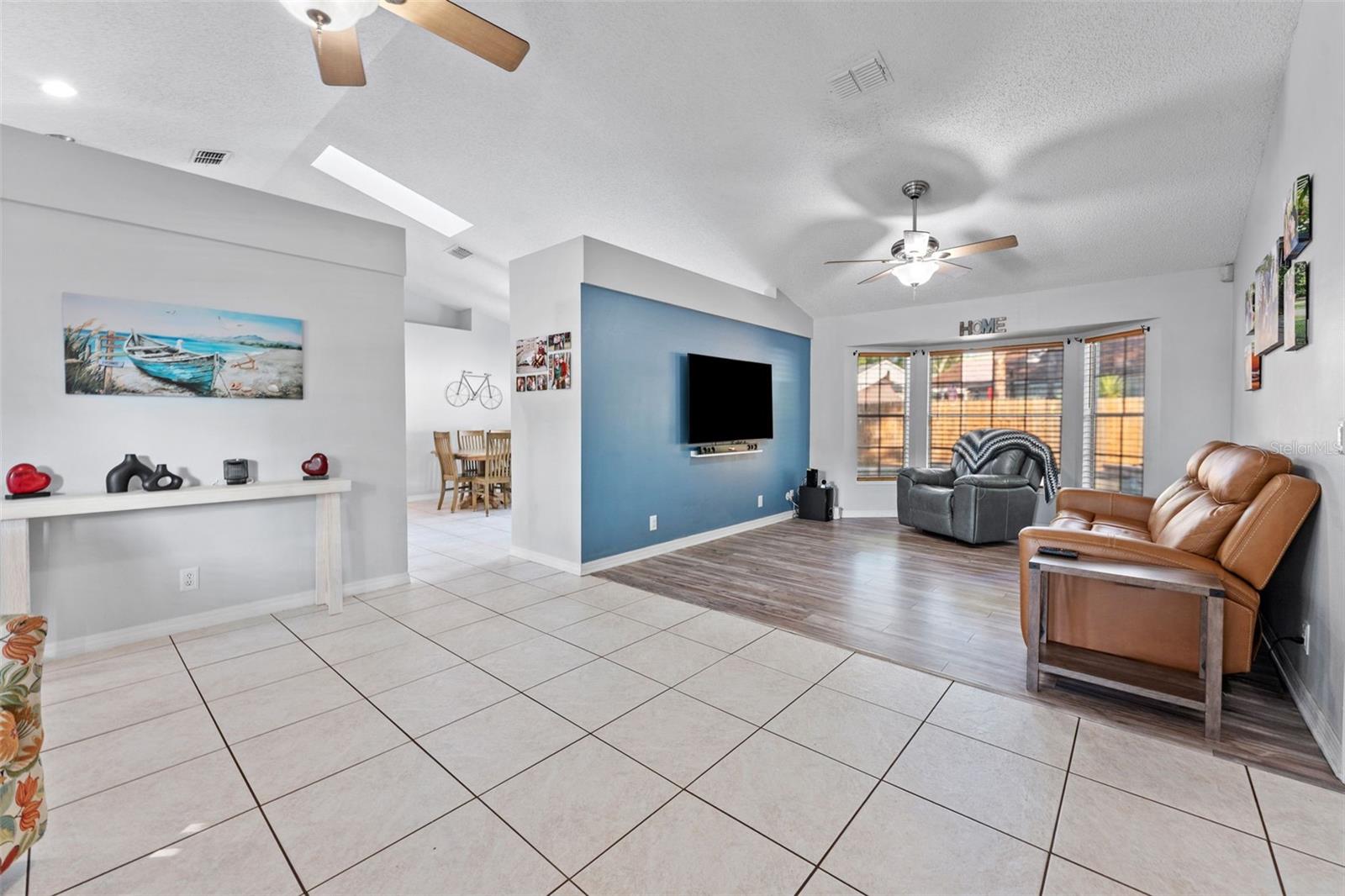 956 EDGEHILL DR, PALM HARBOR, FL, 34684