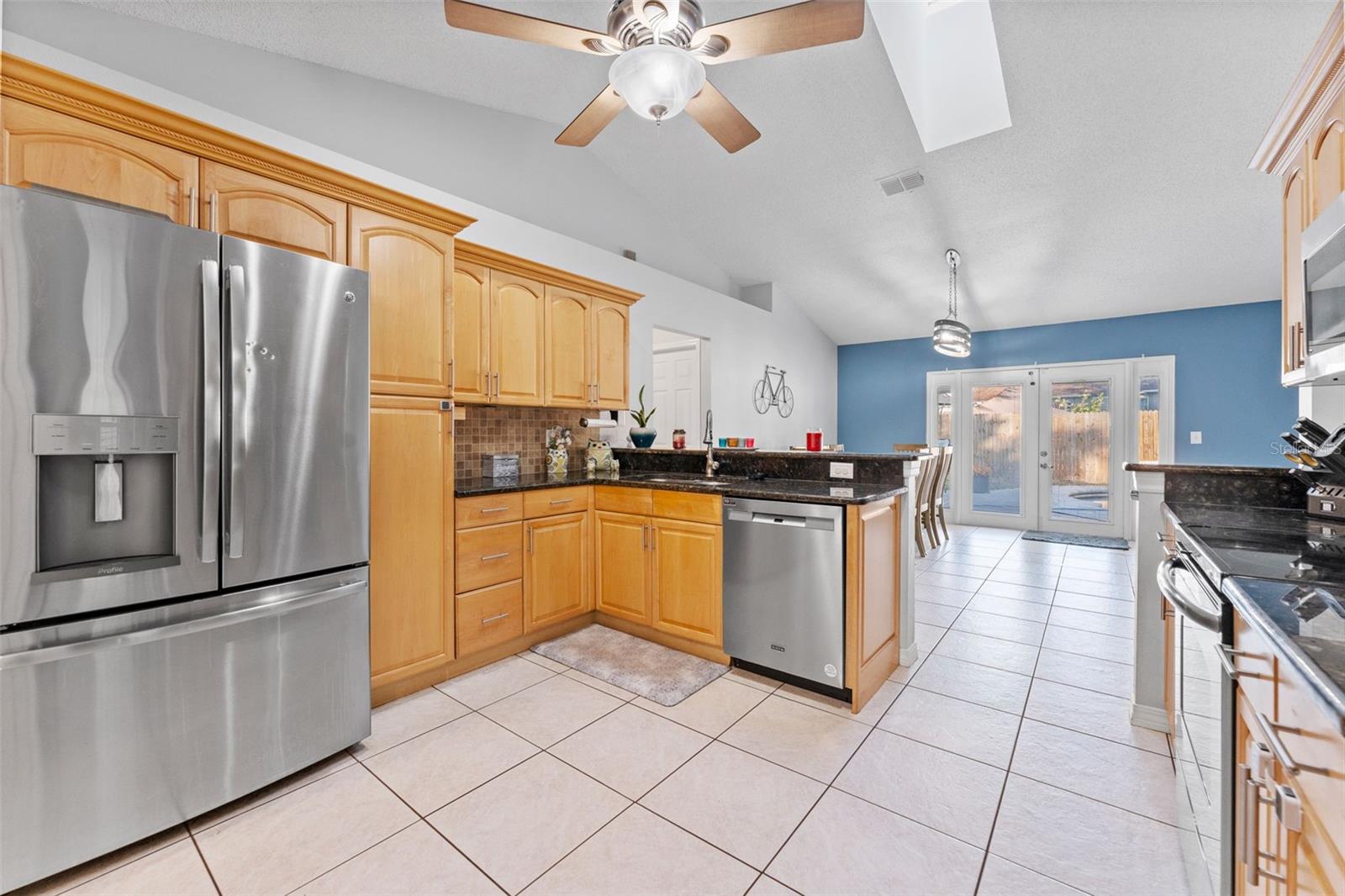 956 EDGEHILL DR, PALM HARBOR, FL, 34684