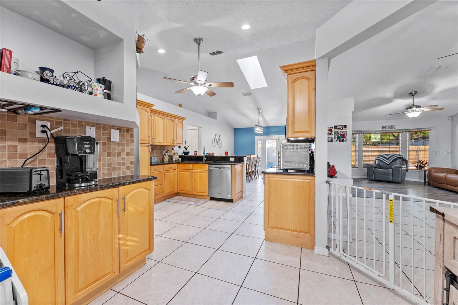 956 EDGEHILL DR, PALM HARBOR, FL, 34684