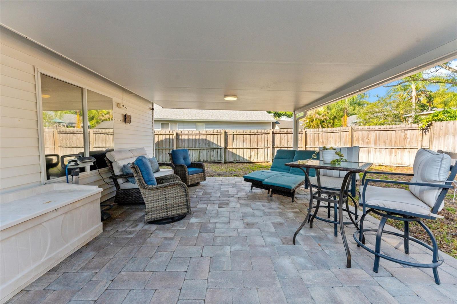956 EDGEHILL DR, PALM HARBOR, FL, 34684