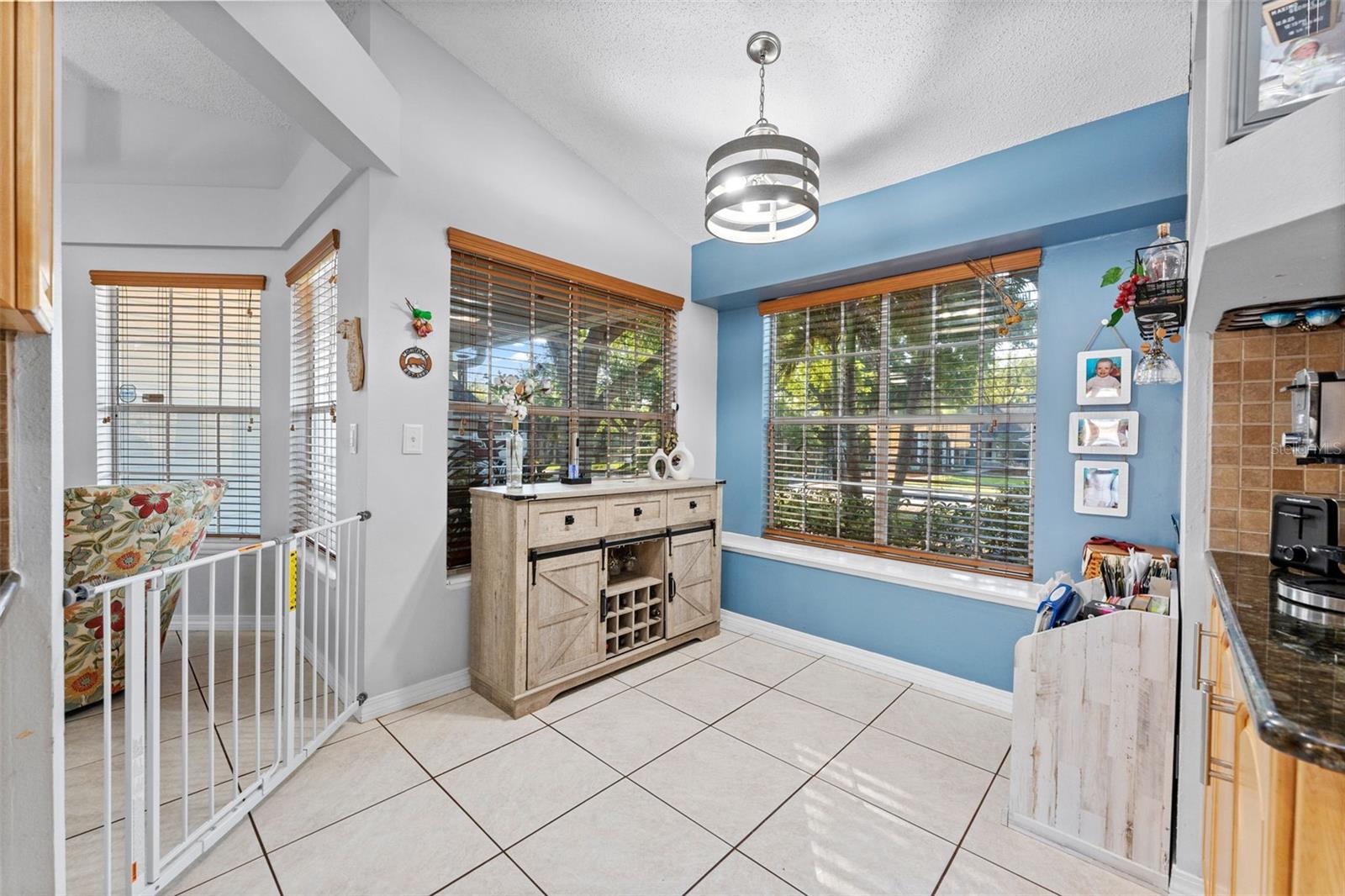 956 EDGEHILL DR, PALM HARBOR, FL, 34684
