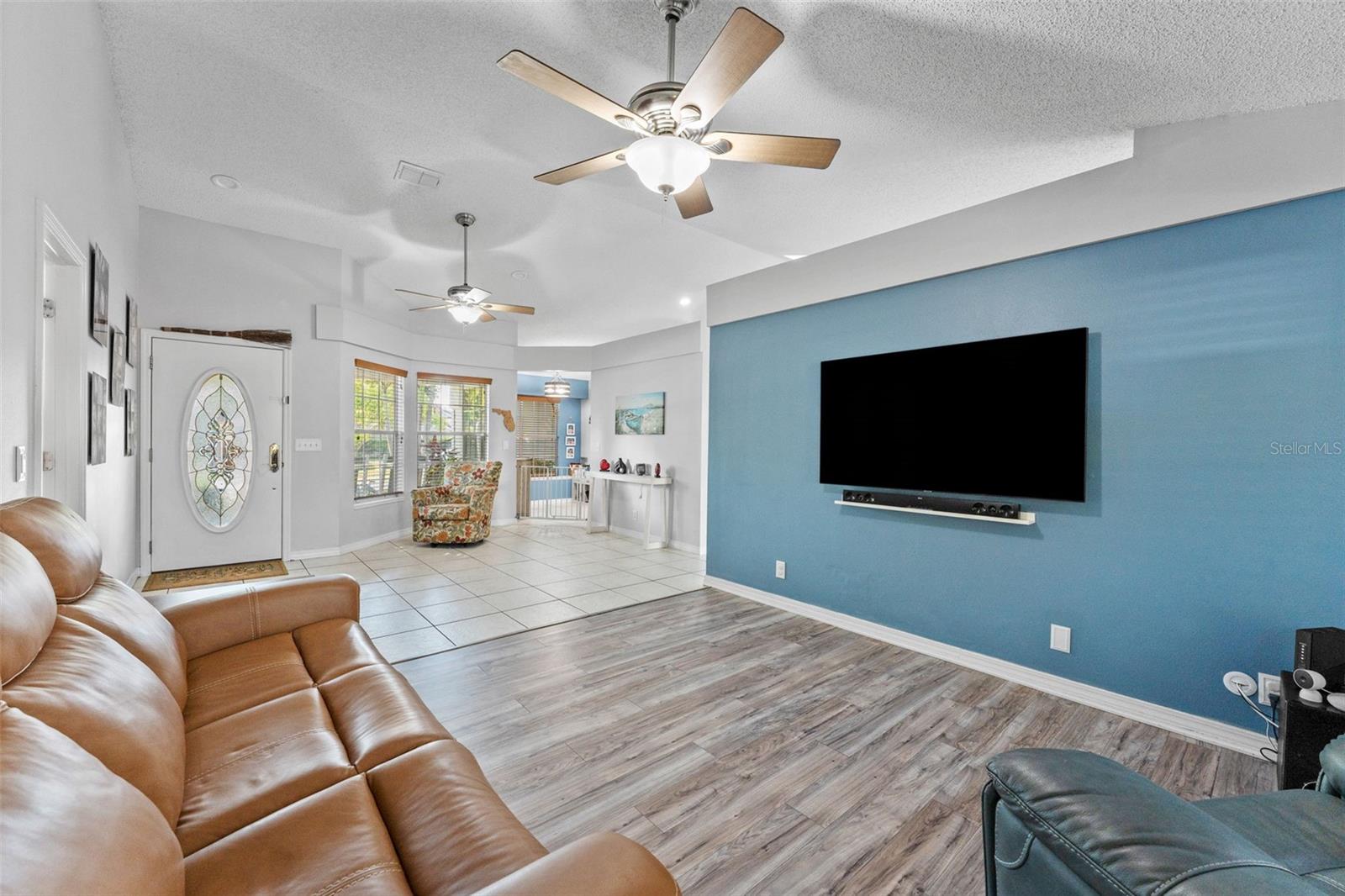 956 EDGEHILL DR, PALM HARBOR, FL, 34684