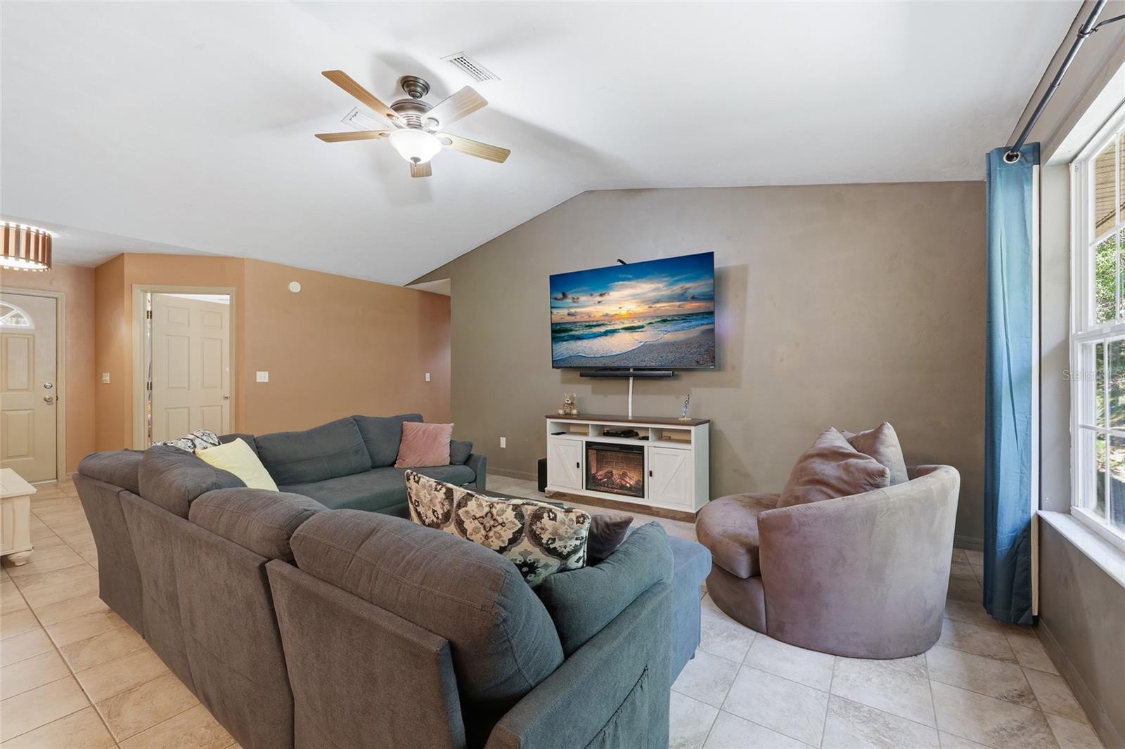 347 ASHLEY ST, HAWTHORNE, FL, 32640
