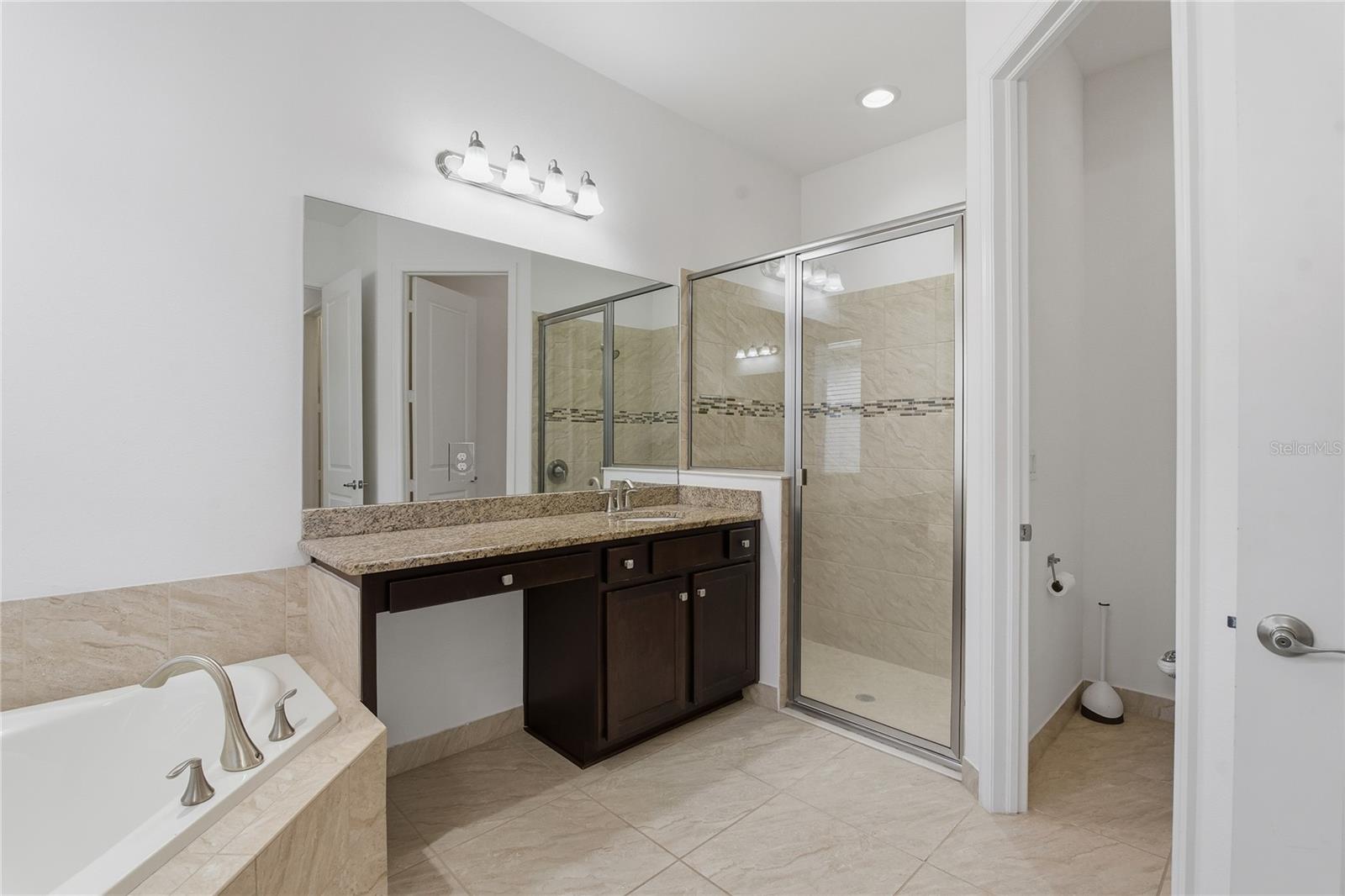30588 CHESAPEAKE BAY DR, WESLEY CHAPEL, FL, 33543