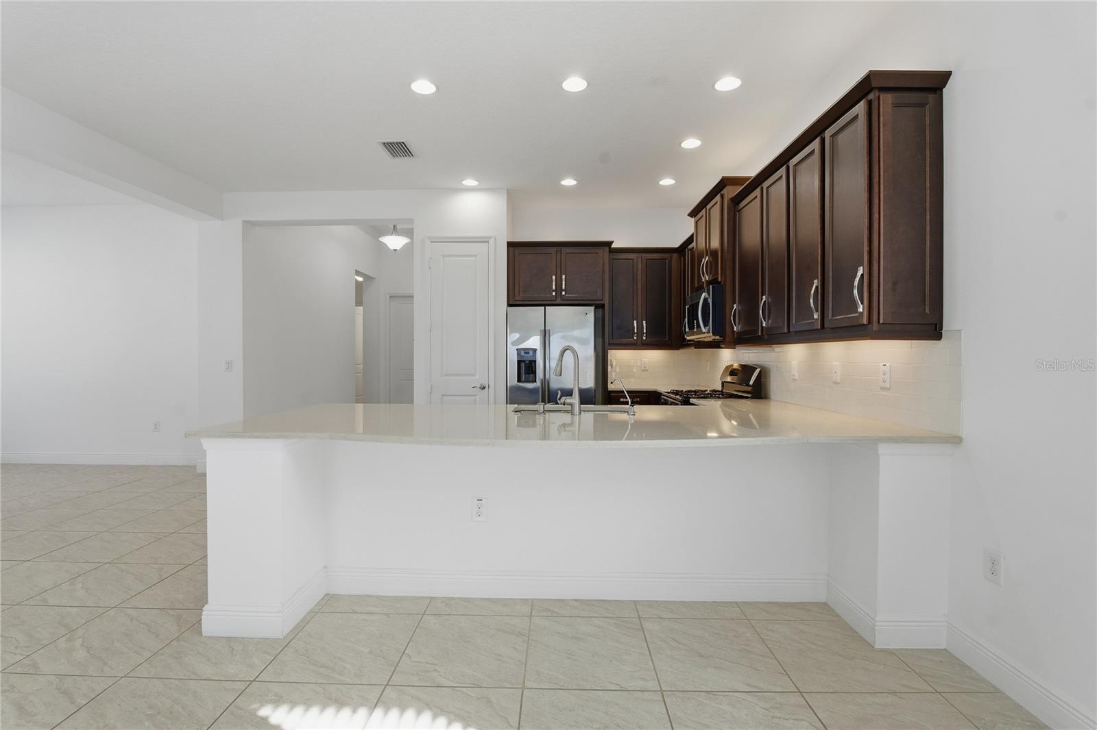 30588 CHESAPEAKE BAY DR, WESLEY CHAPEL, FL, 33543