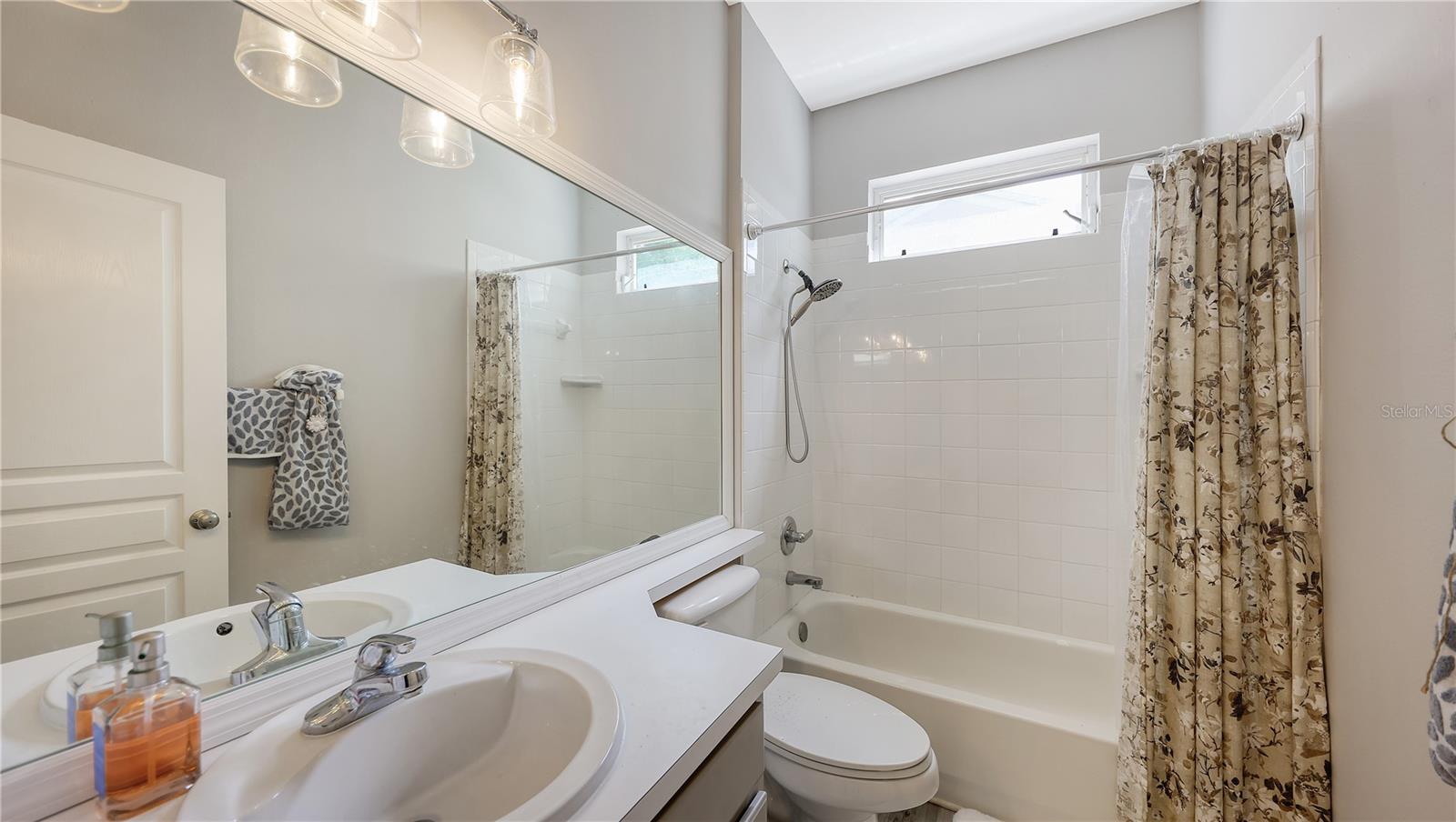 356 FAREHAM DR, VENICE, FL, 34293