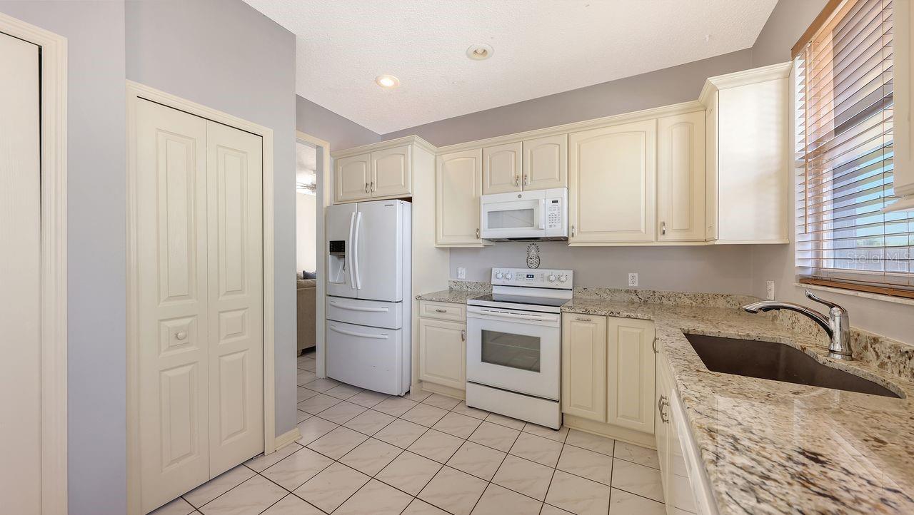 356 FAREHAM DR, VENICE, FL, 34293