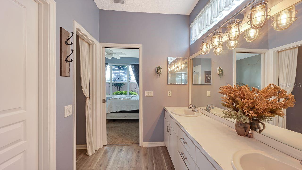 356 FAREHAM DR, VENICE, FL, 34293