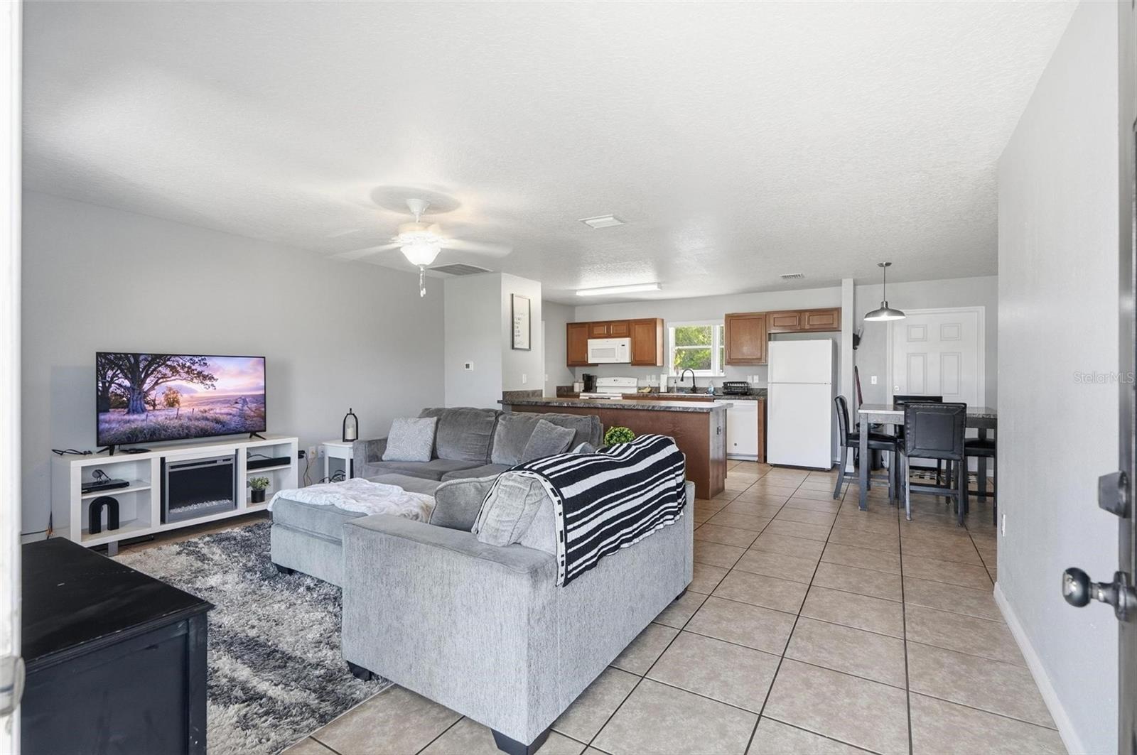 27 ROYAL OAK DRIVE, PALM COAST, FL, 32164