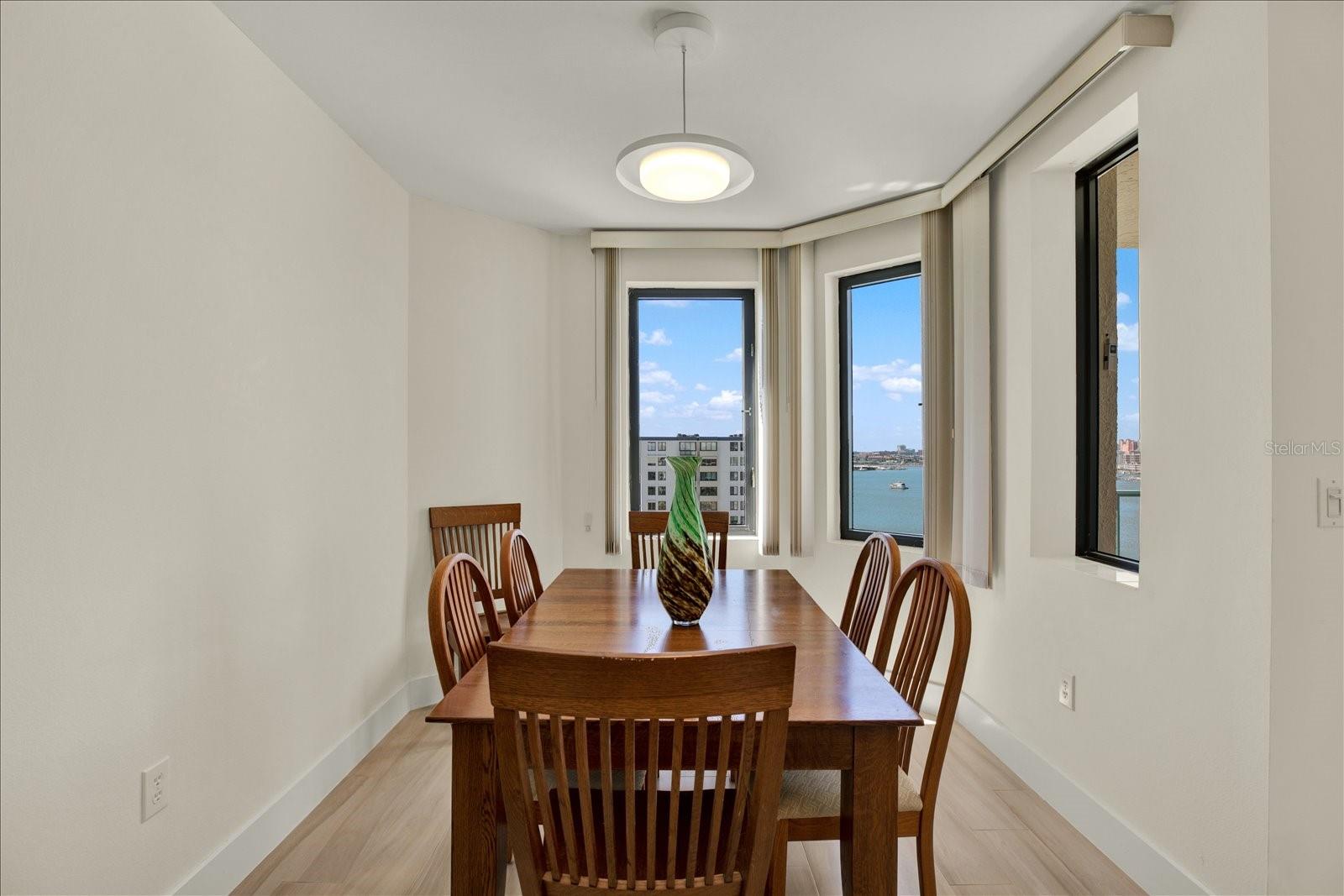 670 ISLAND WAY #1006, CLEARWATER BEACH, FL, 33767