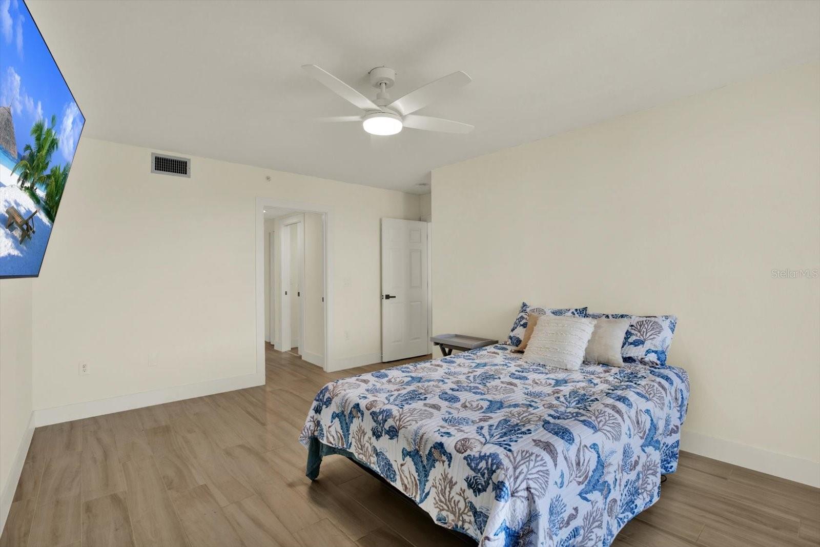 670 ISLAND WAY #1006, CLEARWATER BEACH, FL, 33767