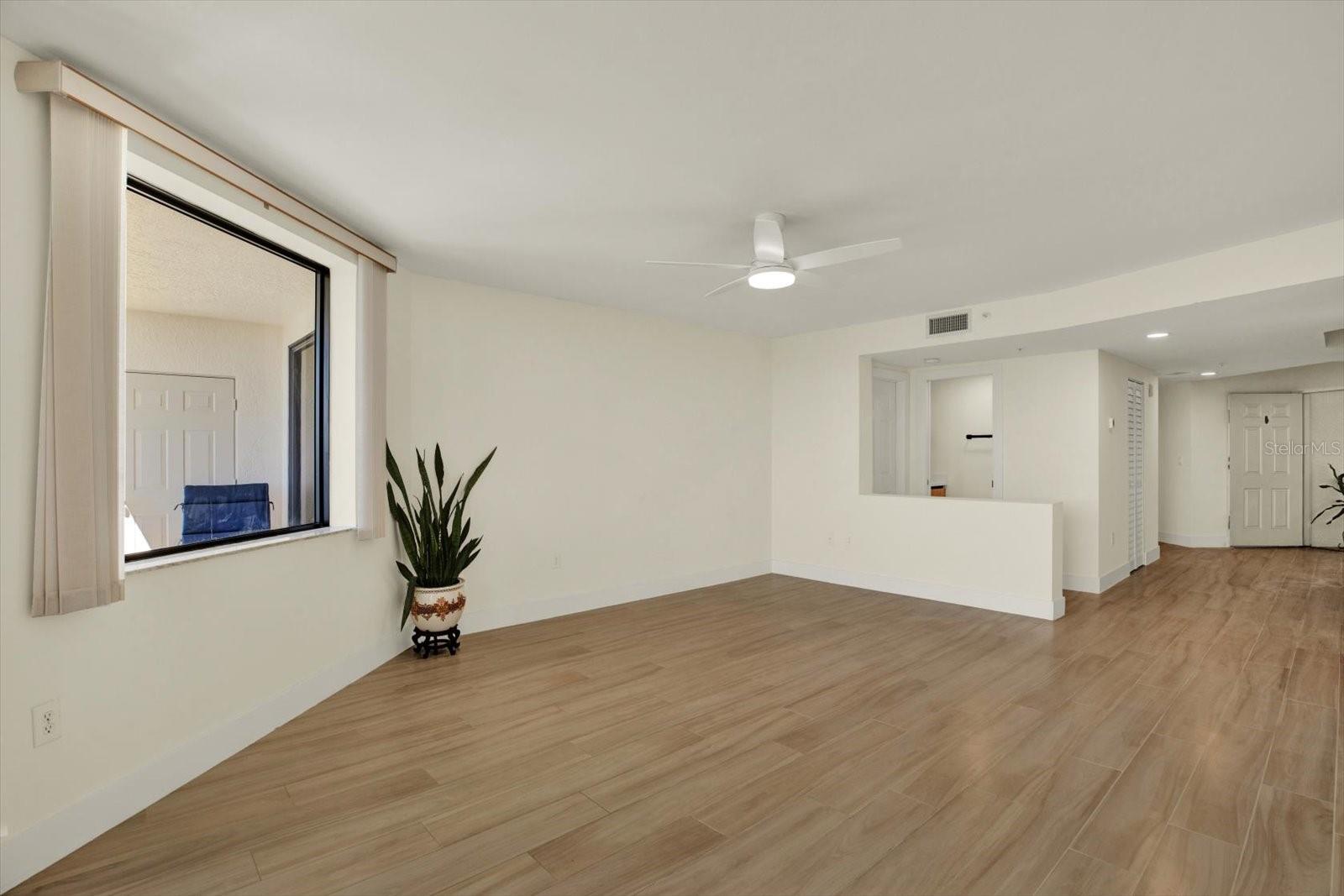 670 ISLAND WAY #1006, CLEARWATER BEACH, FL, 33767