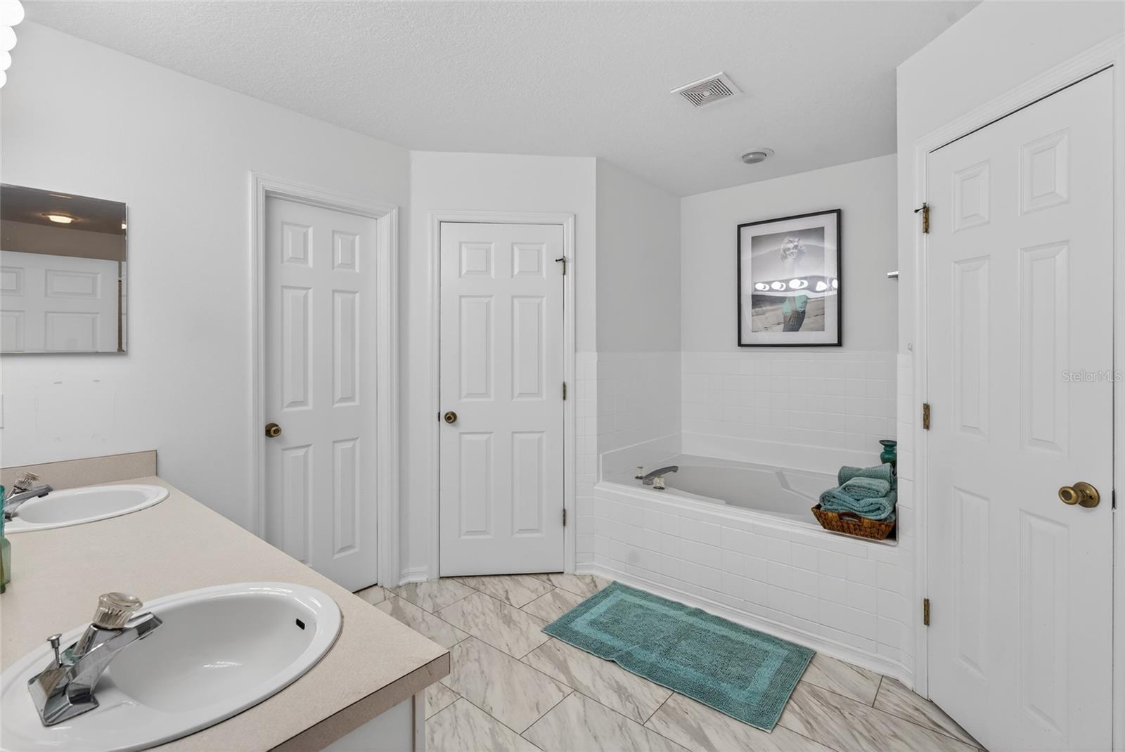 1305 WINDY BLUFF DR, MINNEOLA, FL, 34715