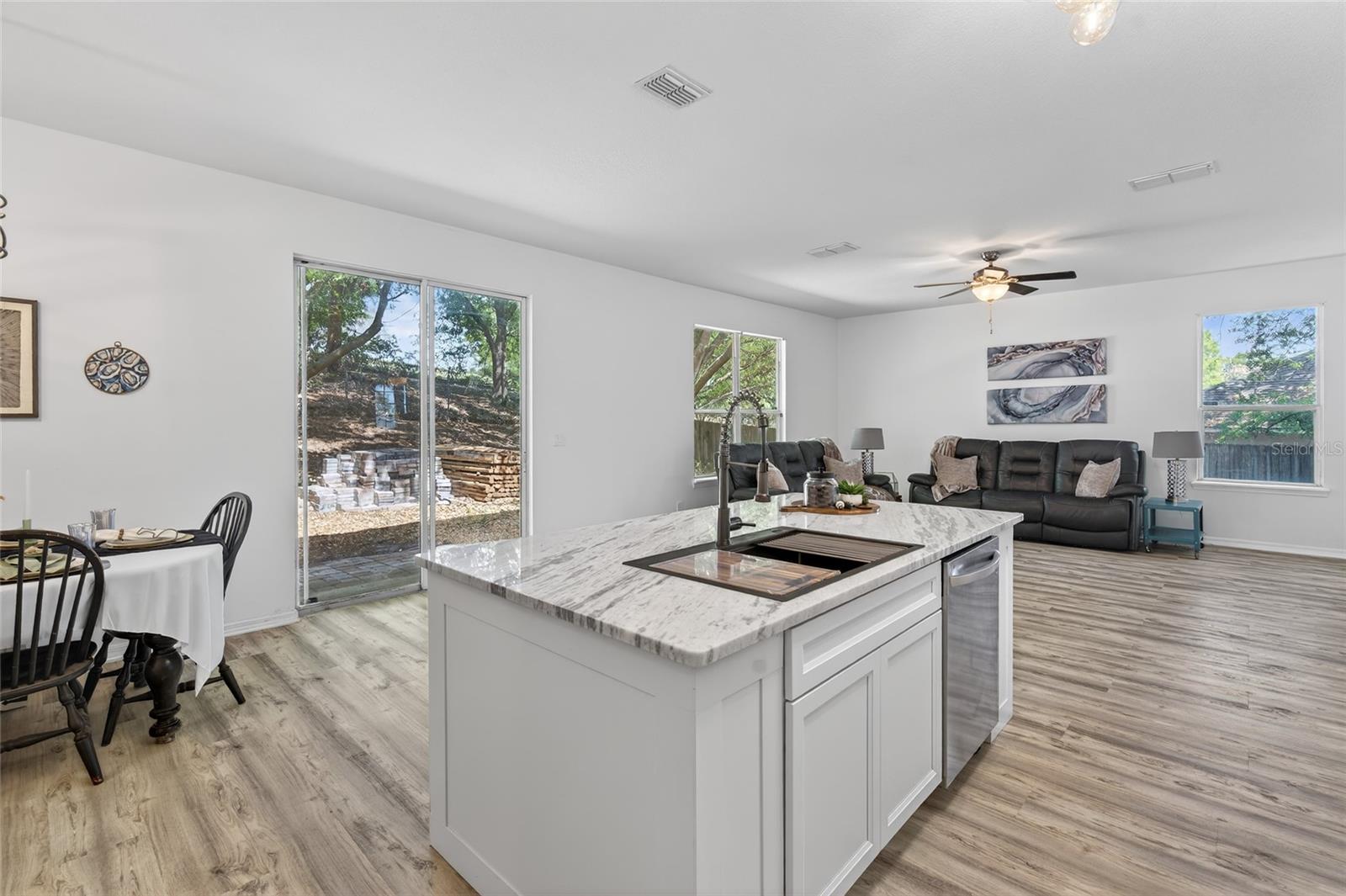 1305 WINDY BLUFF DR, MINNEOLA, FL, 34715
