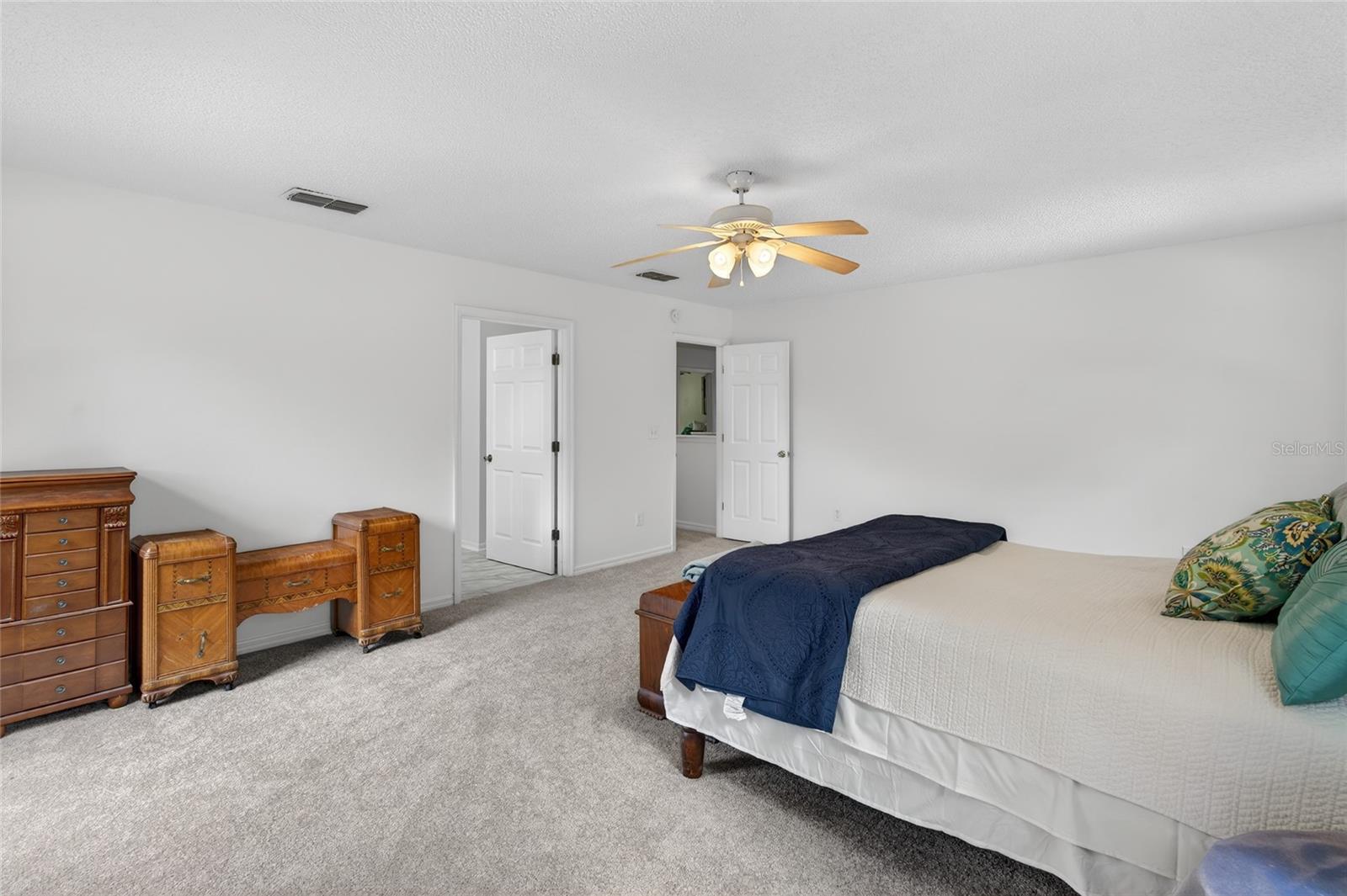 1305 WINDY BLUFF DR, MINNEOLA, FL, 34715