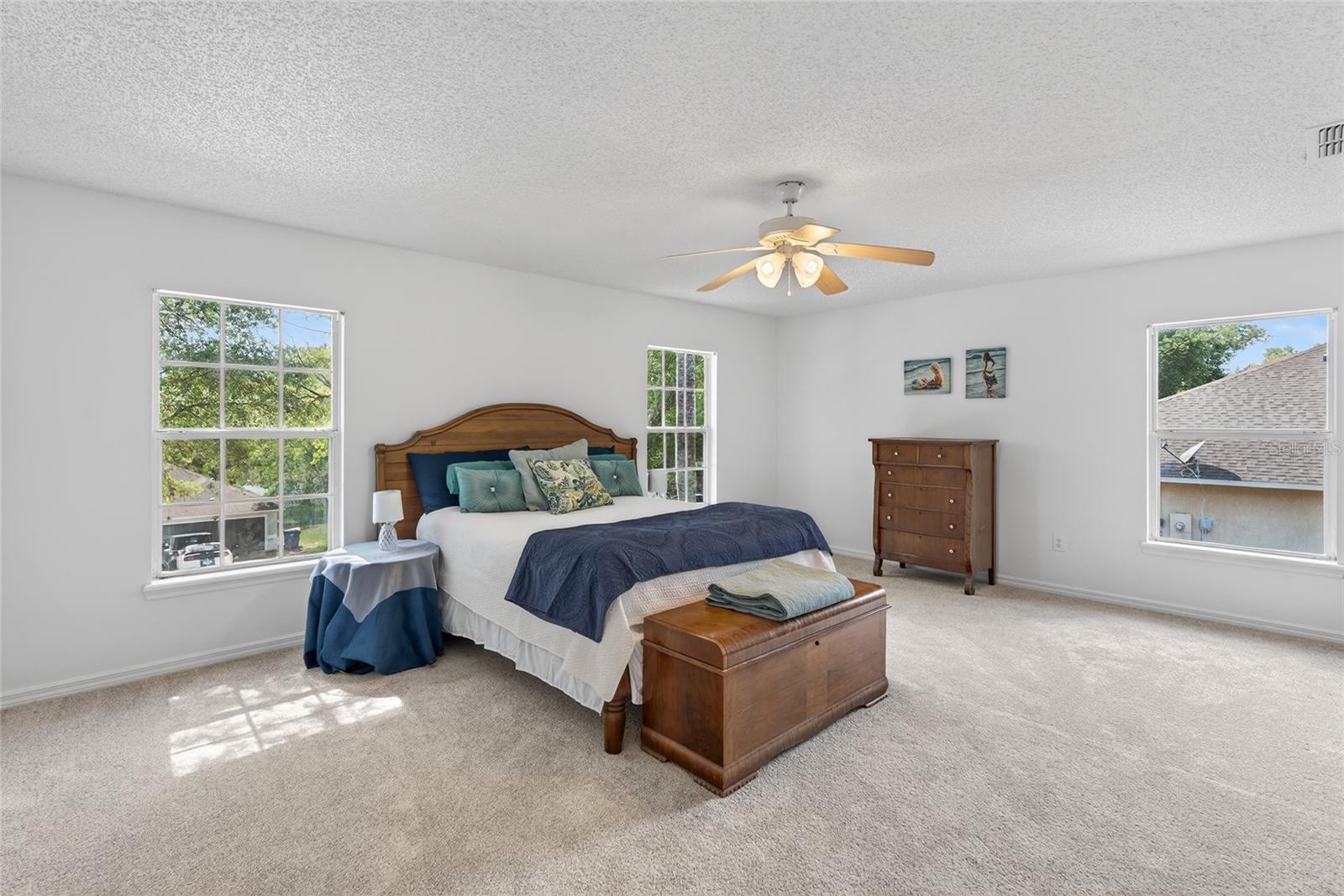 1305 WINDY BLUFF DR, MINNEOLA, FL, 34715