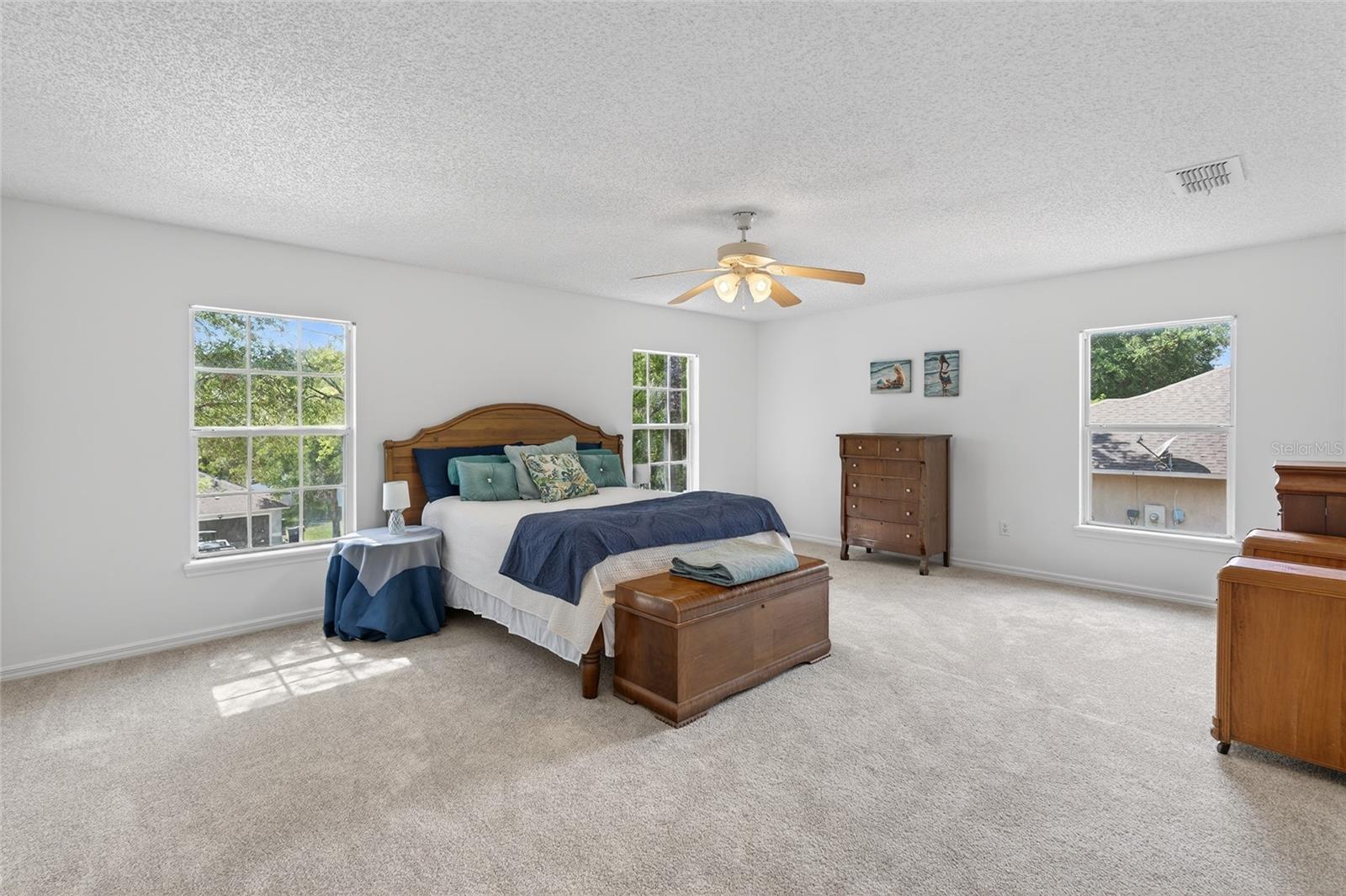 1305 WINDY BLUFF DR, MINNEOLA, FL, 34715