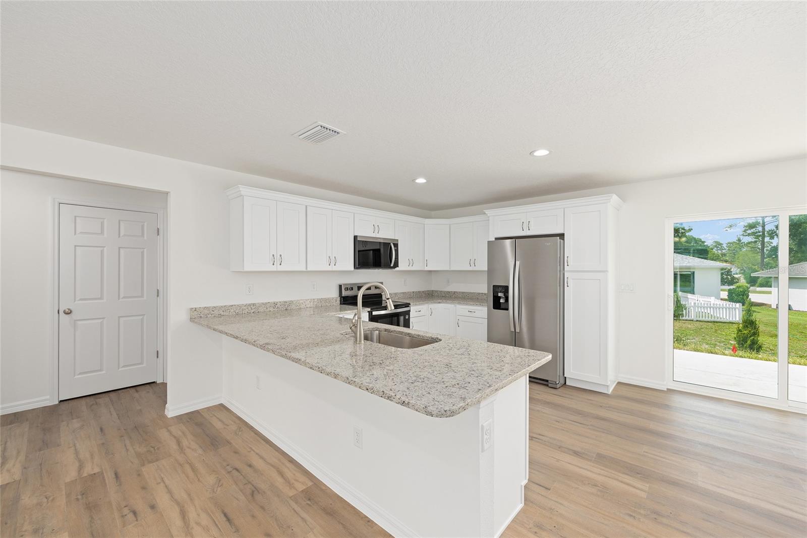 1221 SW LITTLE CLIFFS DR, DUNNELLON, FL, 34431