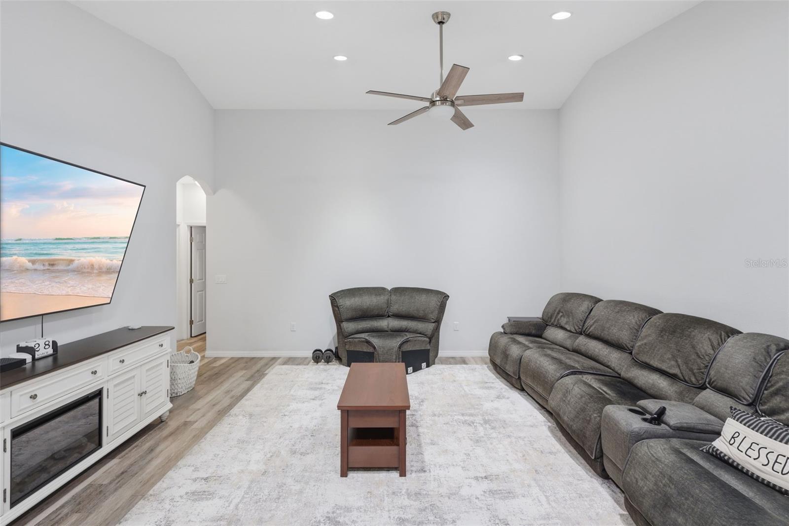 205 MERLOT ST, DELAND, FL, 32724