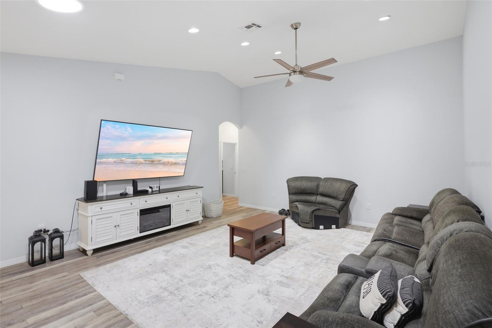 205 MERLOT ST, DELAND, FL, 32724