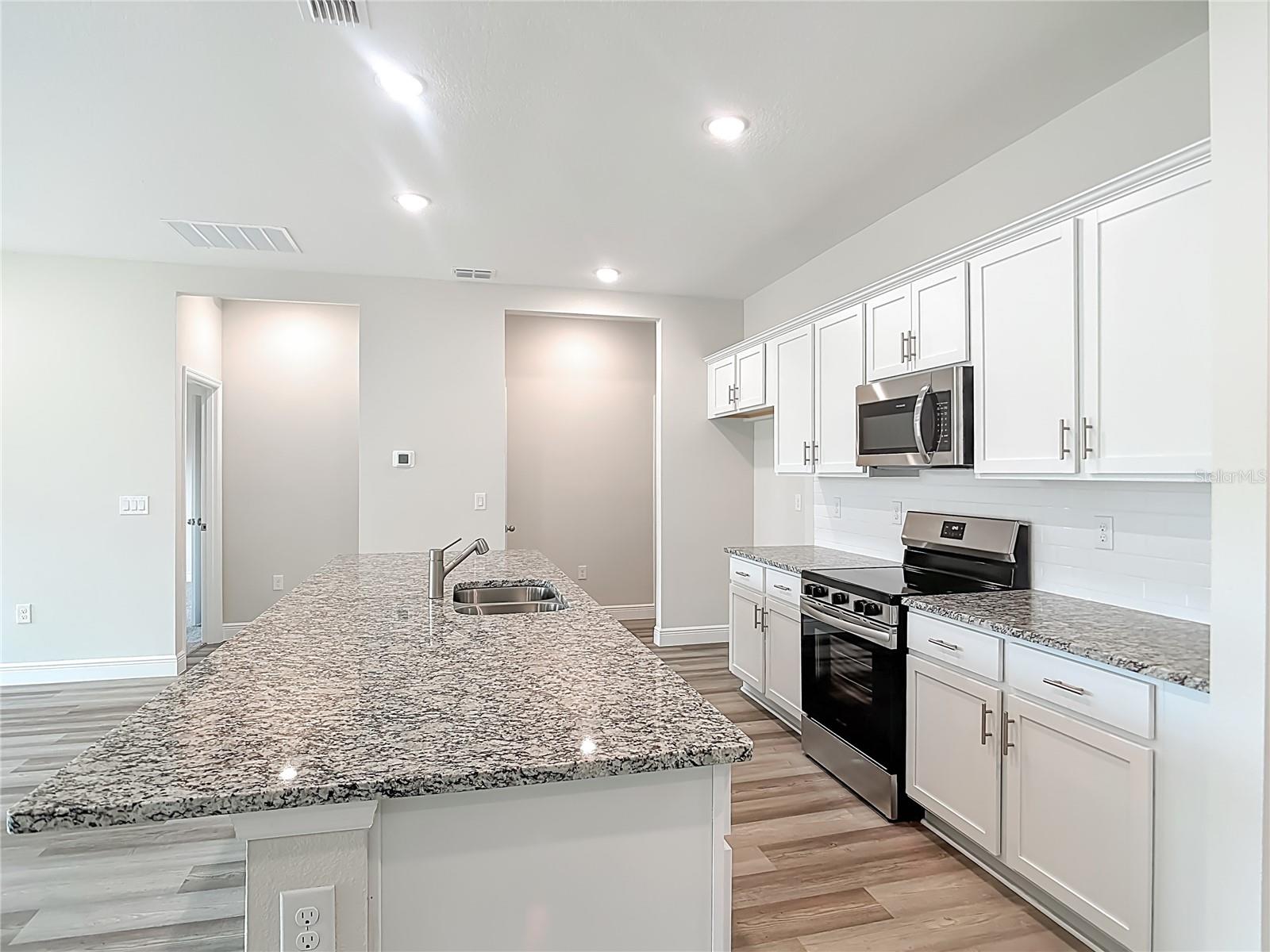 5101 S SAN MATEO DR, NORTH PORT, FL, 34288