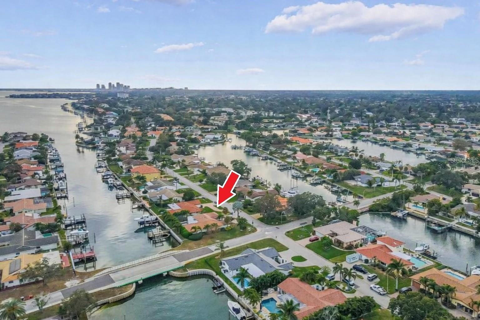 1998 KANSAS AVE NE, ST PETERSBURG, FL, 33703