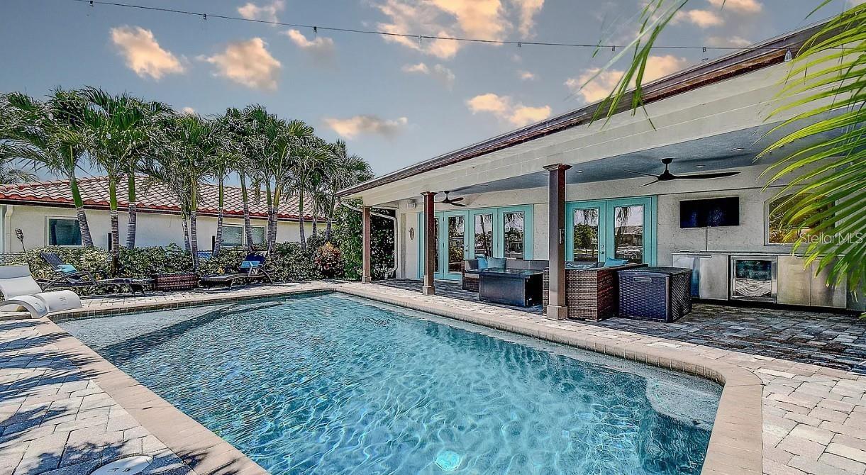 1998 KANSAS AVE NE, ST PETERSBURG, FL, 33703