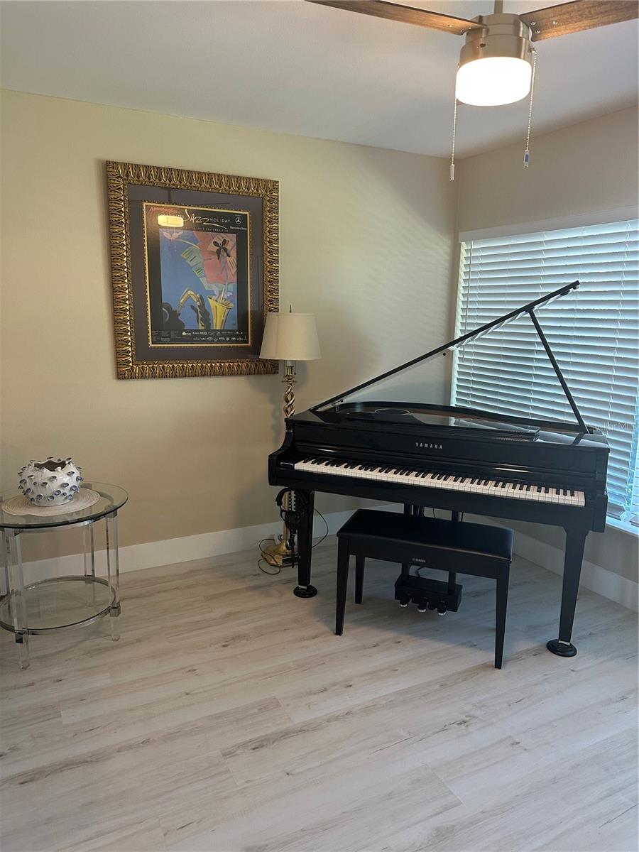 19029 US HIGHWAY 19 N #21E, CLEARWATER, FL, 33764