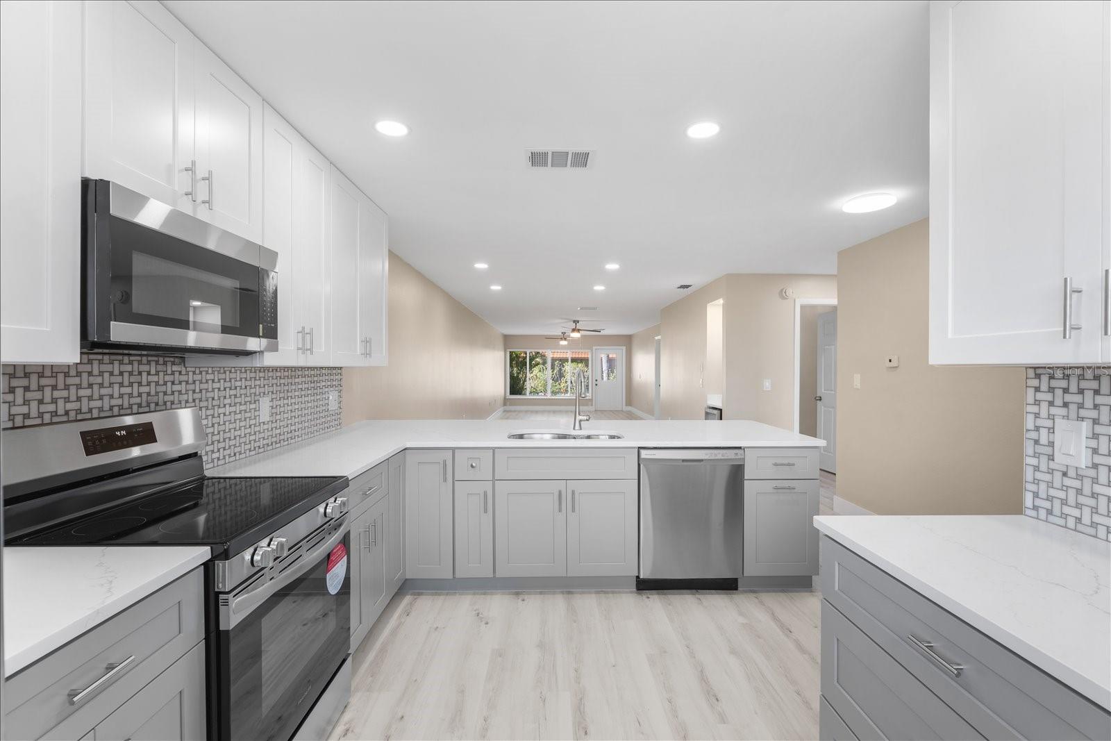 19029 US HIGHWAY 19 N #21E, CLEARWATER, FL, 33764