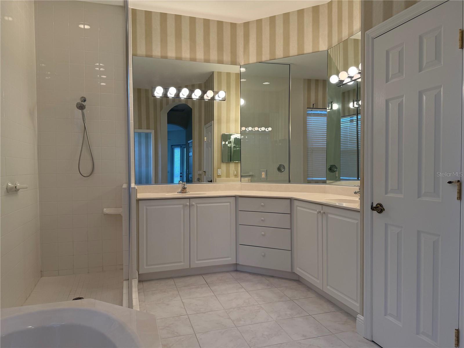 7134 WHITEMARSH CIR, LAKEWOOD RANCH, FL, 34202